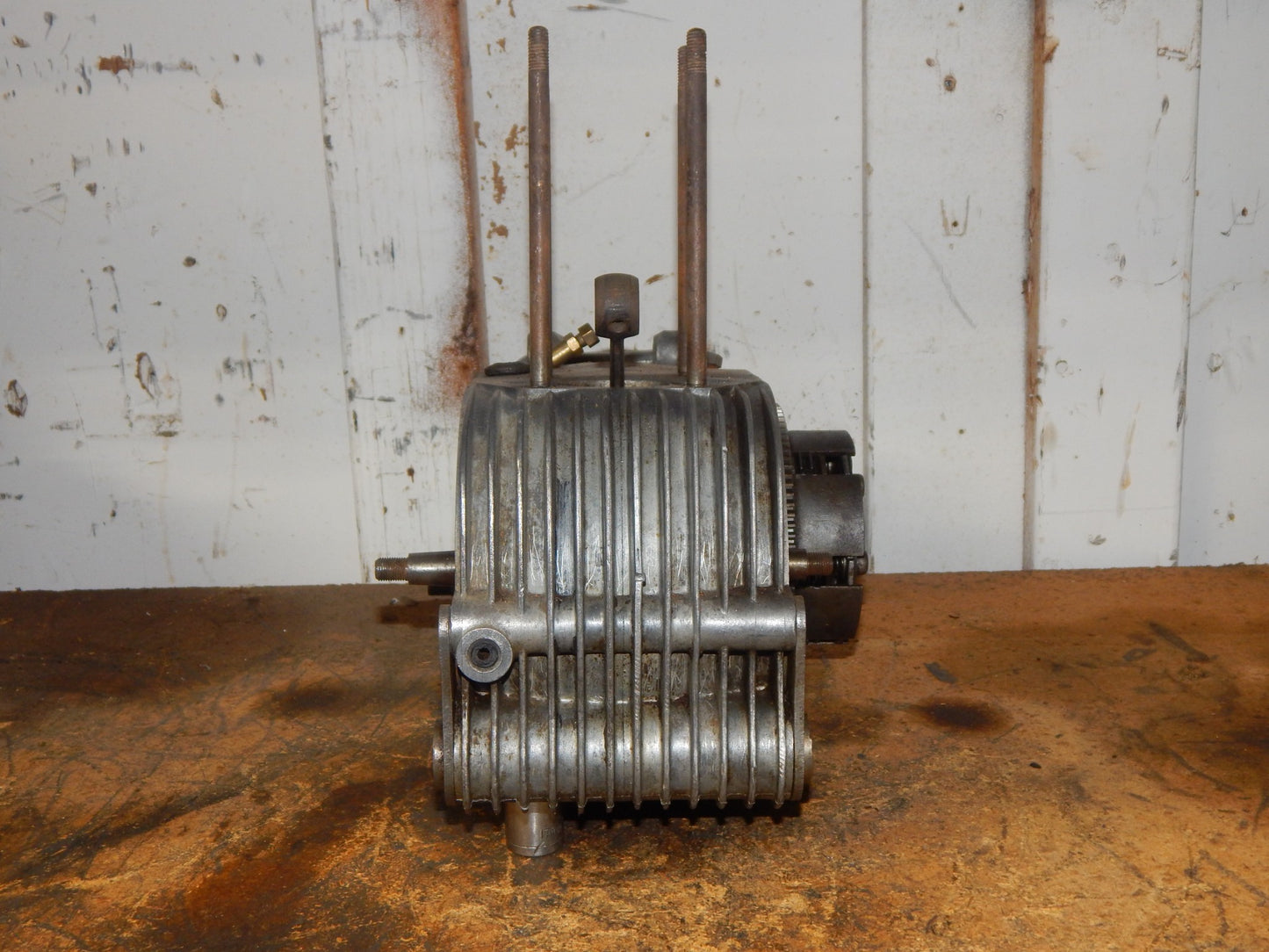 1950's MV AGUSTA PULLMAN 125 ENGINE MOTOR 508486 CASES CYLINDER GEARS IGNITION - MotoRaider