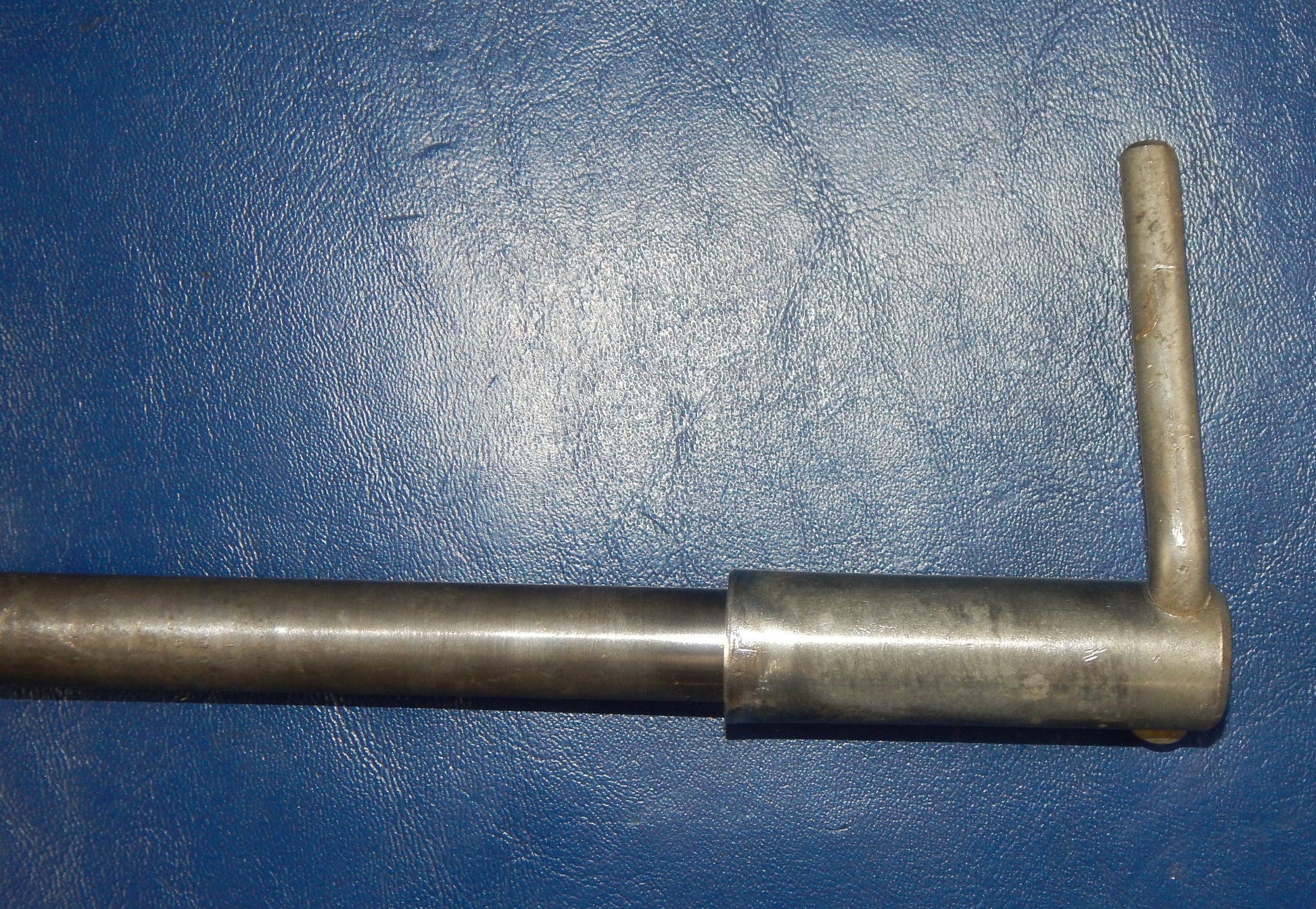 '70s HUSQVARNA FRONT WHEEL PIN BOLT AXLE+NUT L=255mm D=15mm VINTAGE CROSS ENDURO - MotoRaider