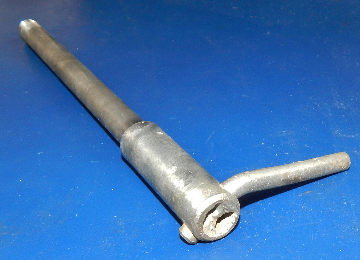 '70s HUSQVARNA FRONT WHEEL PIN BOLT AXLE+NUT L=255mm D=15mm VINTAGE CROSS ENDURO - MotoRaider