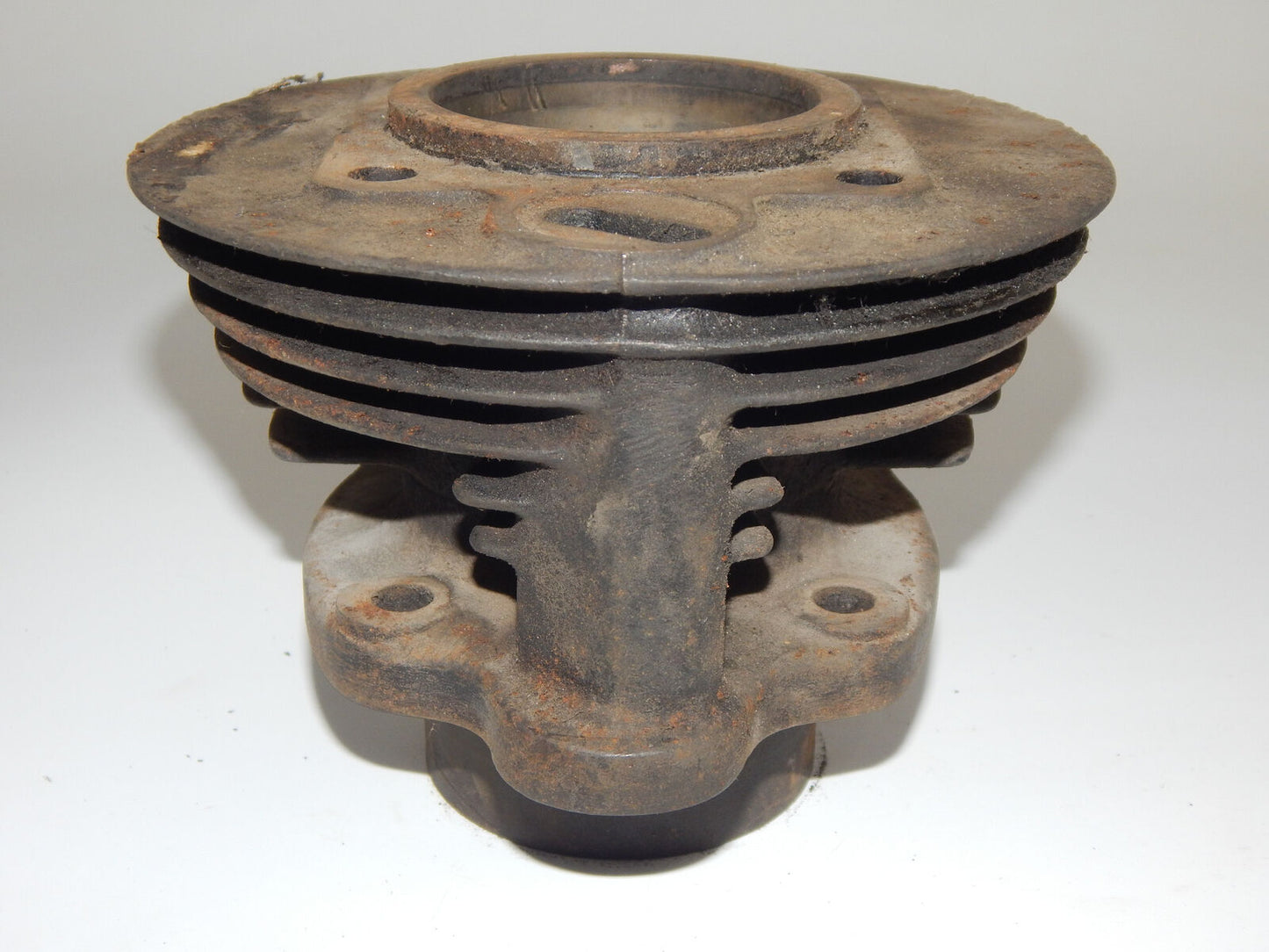 1950's GILERA MOTORCYCLE CYLINDER MOTOR ENGINE TOP END BORE D=67.80mm VINTAGE