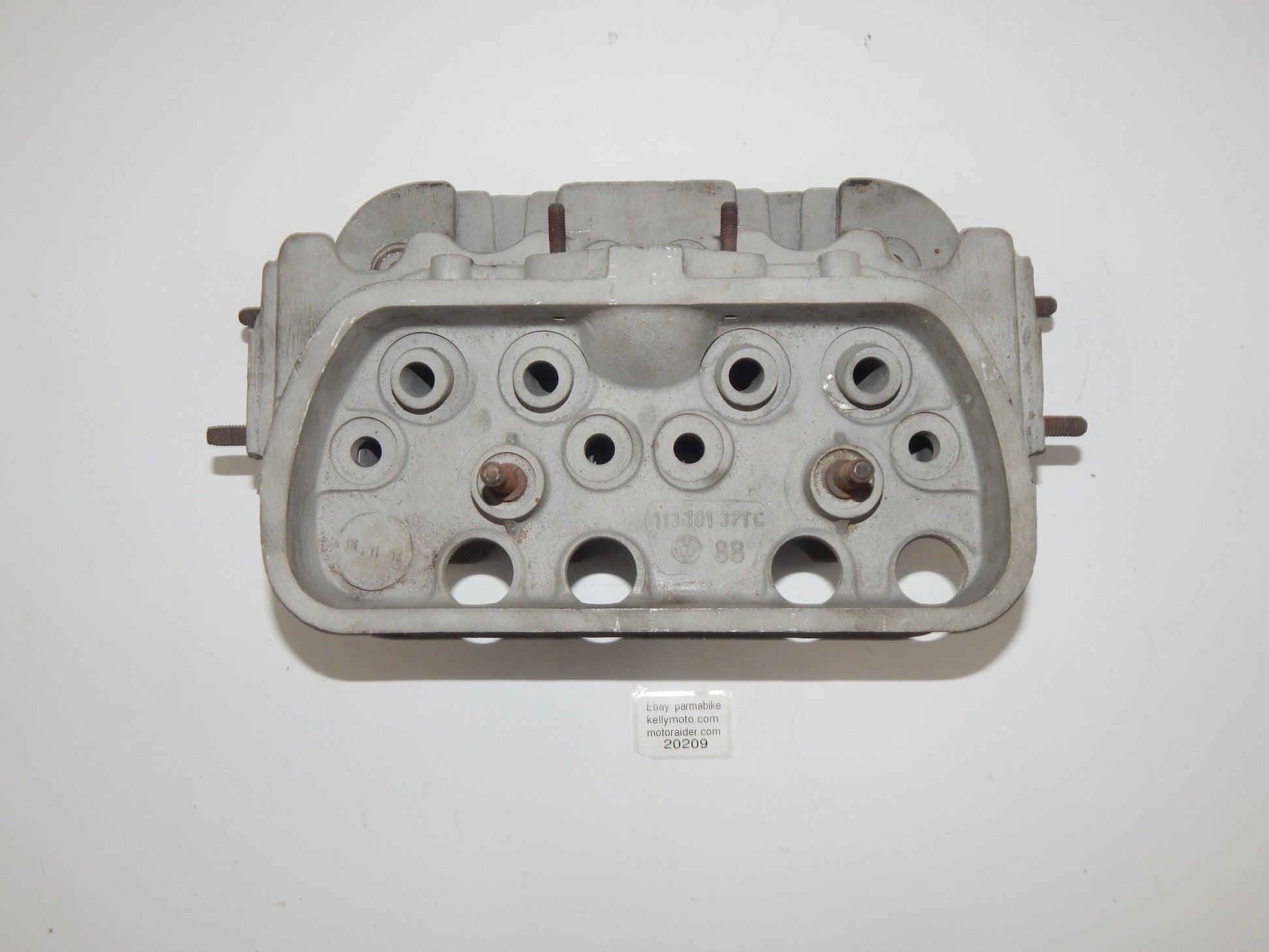 1950's VW BEETLE CYLINDER HEAD SINGLE PORT 113.101.371C | 113 101 371C - MotoRaider