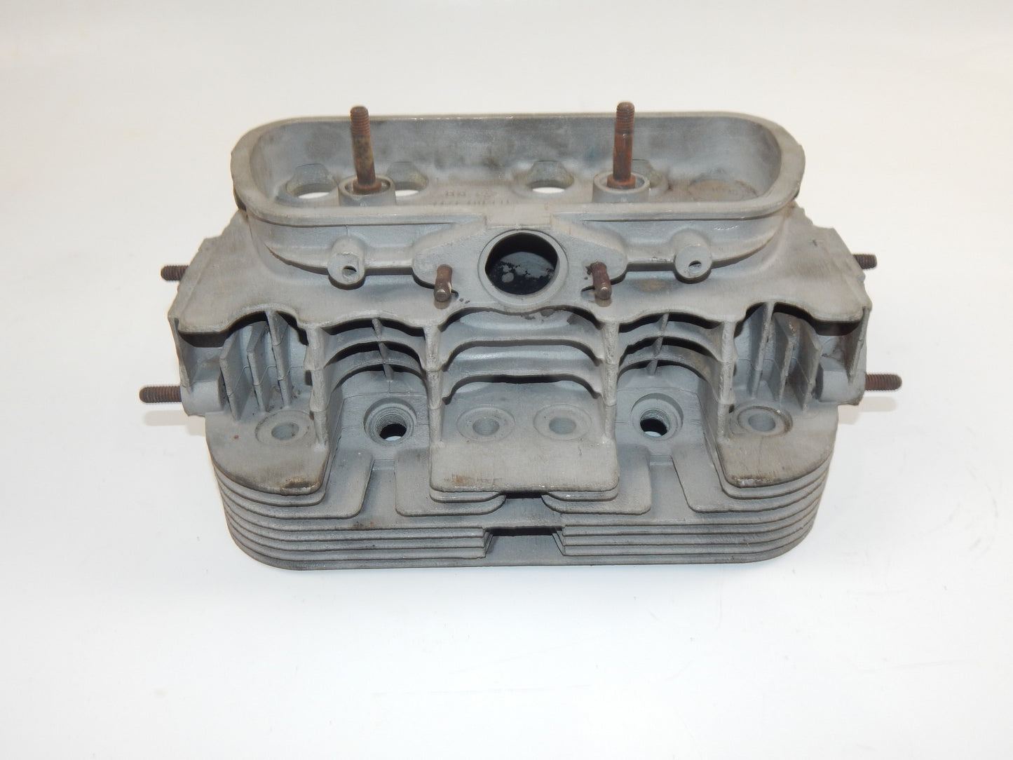 1950's VW BEETLE CYLINDER HEAD SINGLE PORT 113.101.371C | 113 101 371C - MotoRaider