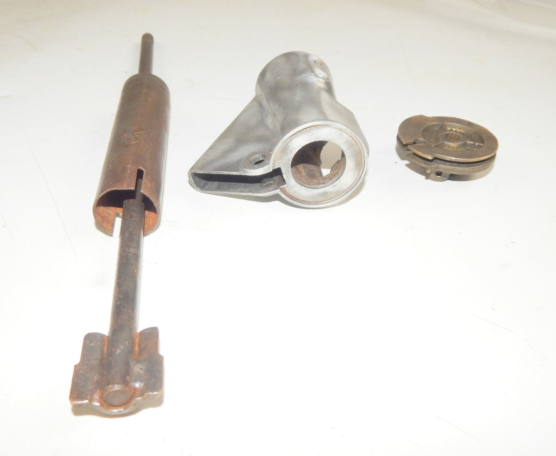 1960 LAMBRETTA LI 150 RIGHT BAR THROTTLE CONTROL SHAFT PULLEY FRONT BRAKE PERCH - MotoRaider