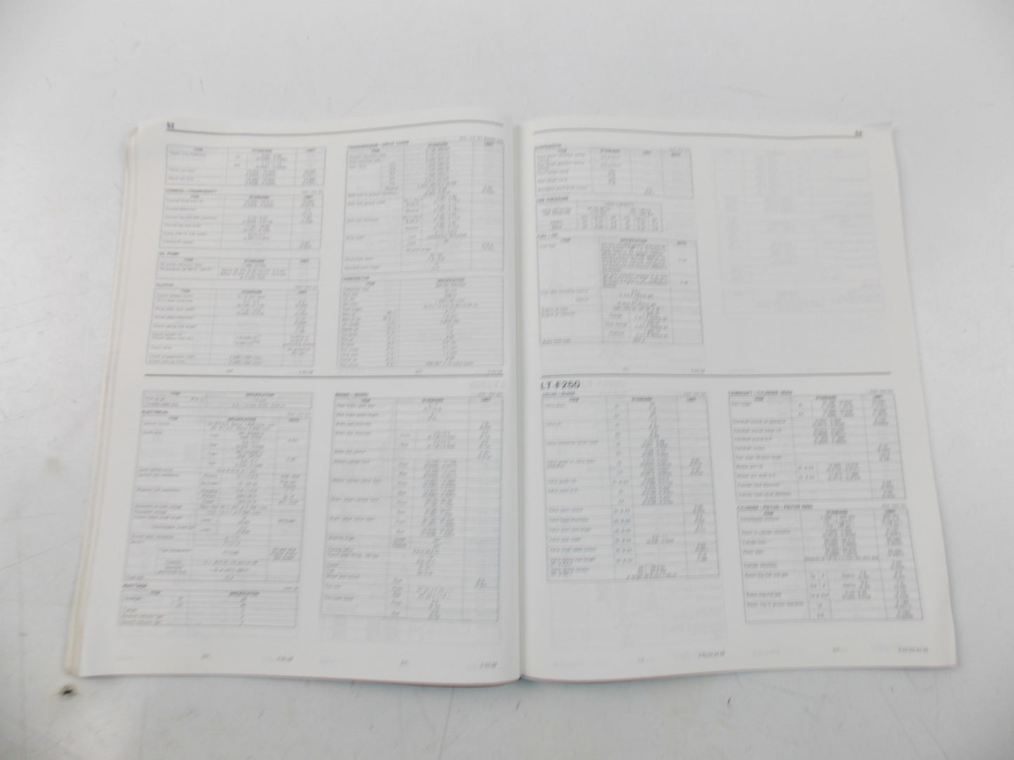 03/1993 SERVICE DATA MANUAL CATALOG BOOK SUZUKI 4 & 2 STROKE BIKES ENGLISH - MotoRaider