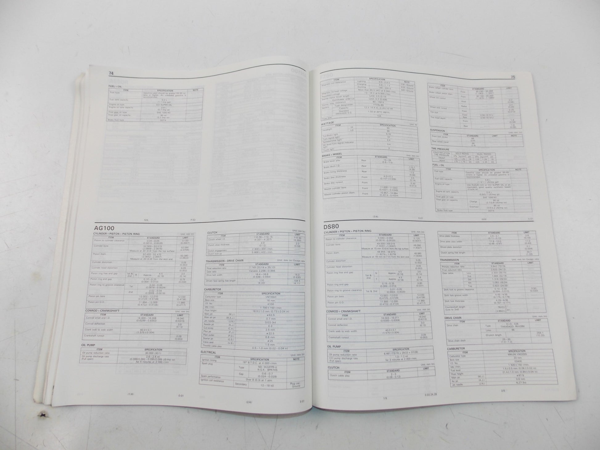 03/1993 SERVICE DATA MANUAL CATALOG BOOK SUZUKI 4 & 2 STROKE BIKES ENGLISH - MotoRaider