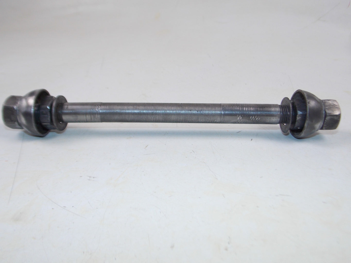 1953-56 MV AGUSTA PULLMAN 125 REAR WHEEL PIN BOLT AXLE WASHER NUT VINTAGE ITALY - MotoRaider