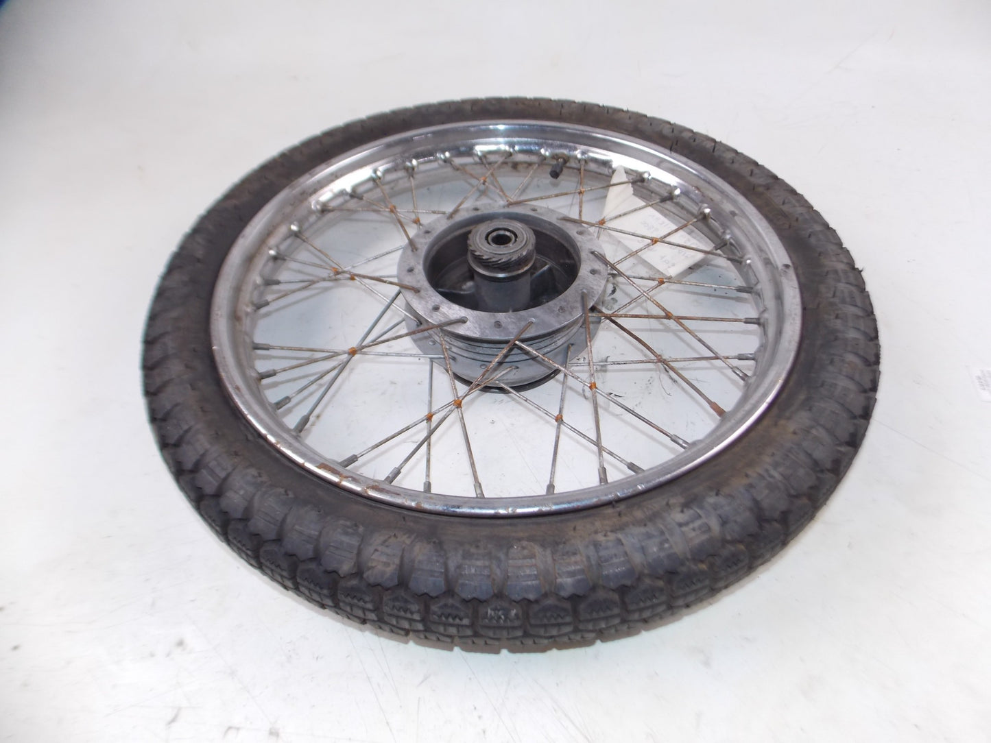 1959 GILERA GIUBILEO 98cc 17" REAR WHEEL RIM HUB SPOKES TIRE VINTAGE ITALY - MotoRaider