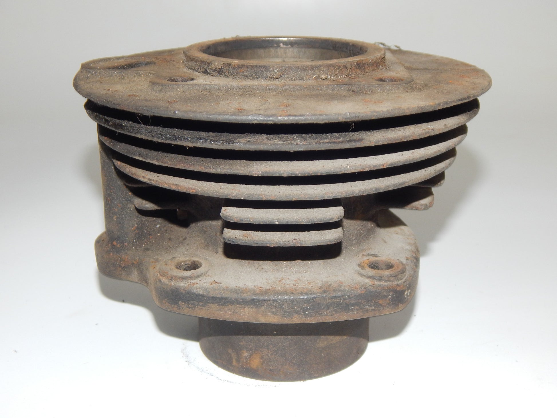 1950's GILERA SATURNO CYLINDER MOTOR ENGINE TOP END BORE D=67.80mm VINTAGE ITALY - MotoRaider