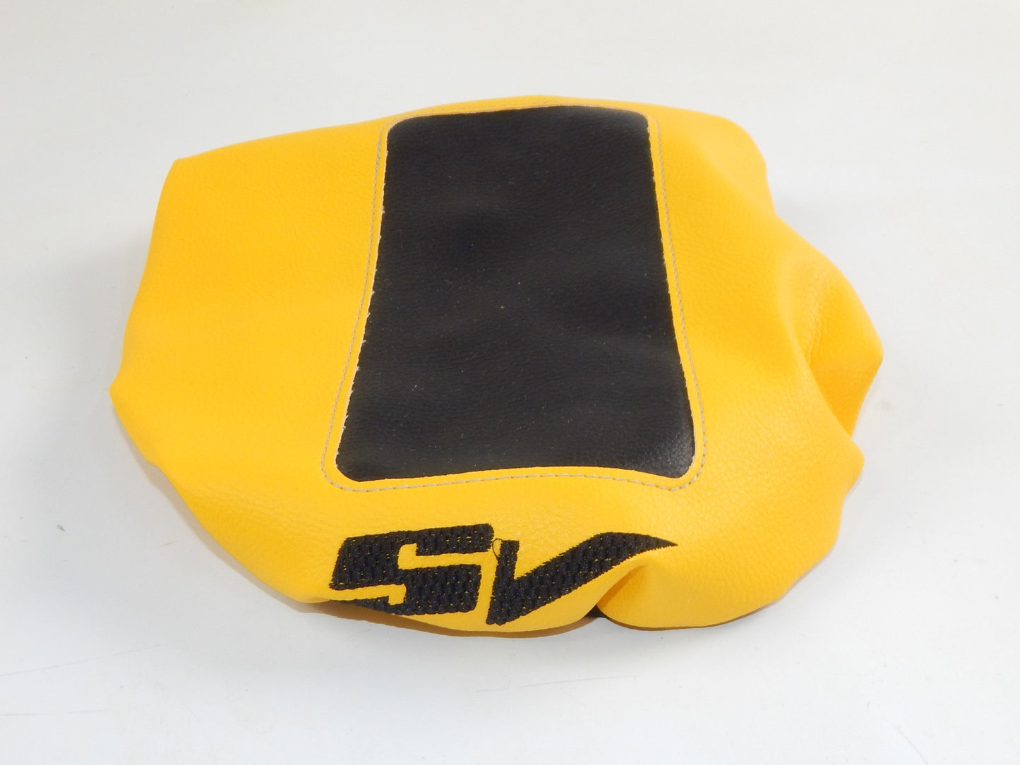 BAGSTER BA03C002106F SADDLE SEAT COVER YELLOW/BLACK SUZUKI 2001 SV 650S - MotoRaider