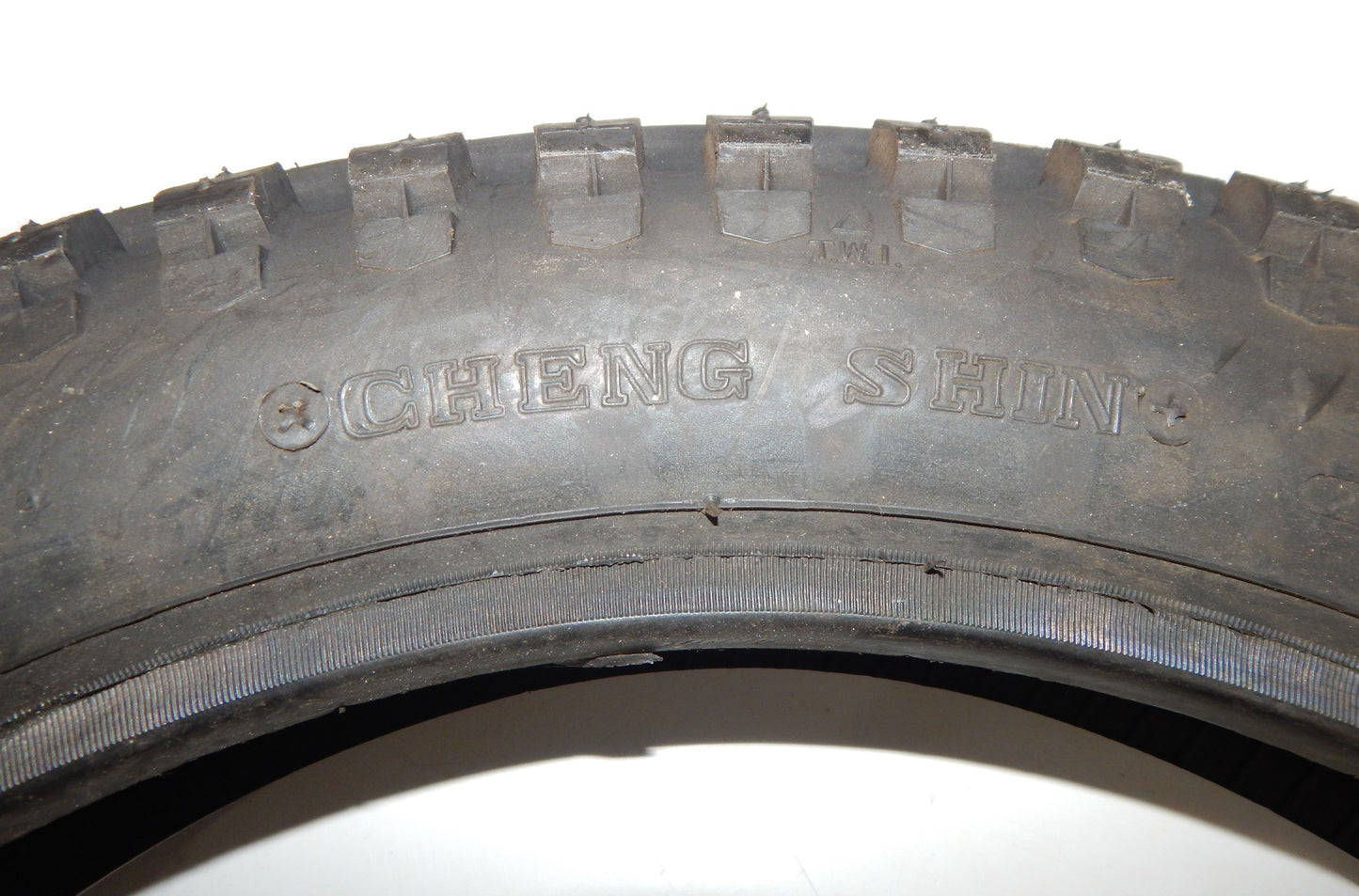 CHENG SHIN REAR WHEEL TIRE 350 x 17 56N STREET MOTORCYCLE KAWASAKI HONDA TRIUMPH - MotoRaider