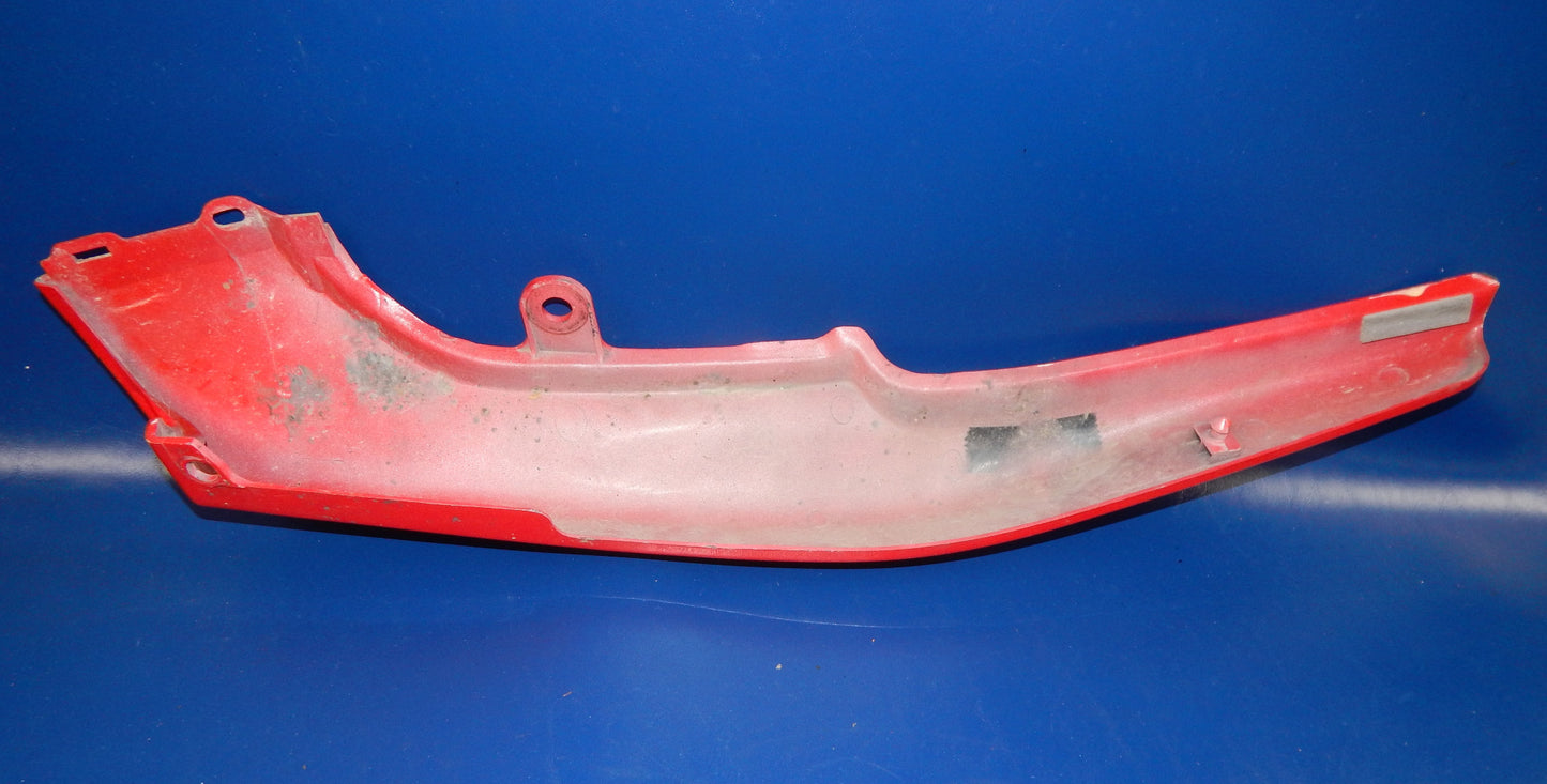 1993 SUZUKI BANDIT GSF 400 LEFT FRAME COVER SIDE PANEL RED FAIRING COWL - MotoRaider