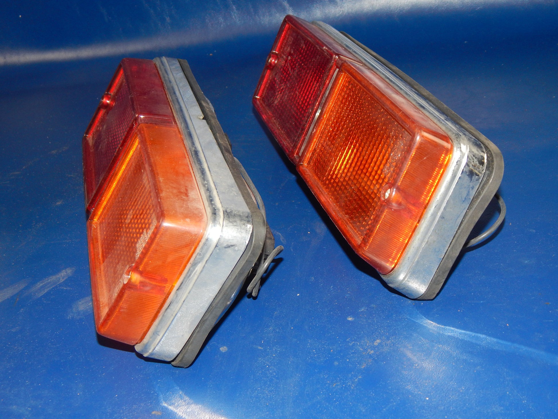 NOS 1970's FIAT 128 SEDAN STARS 1.118.00 REAR TAIL LIGHT RIGHT LEFT VINTAGE - MotoRaider