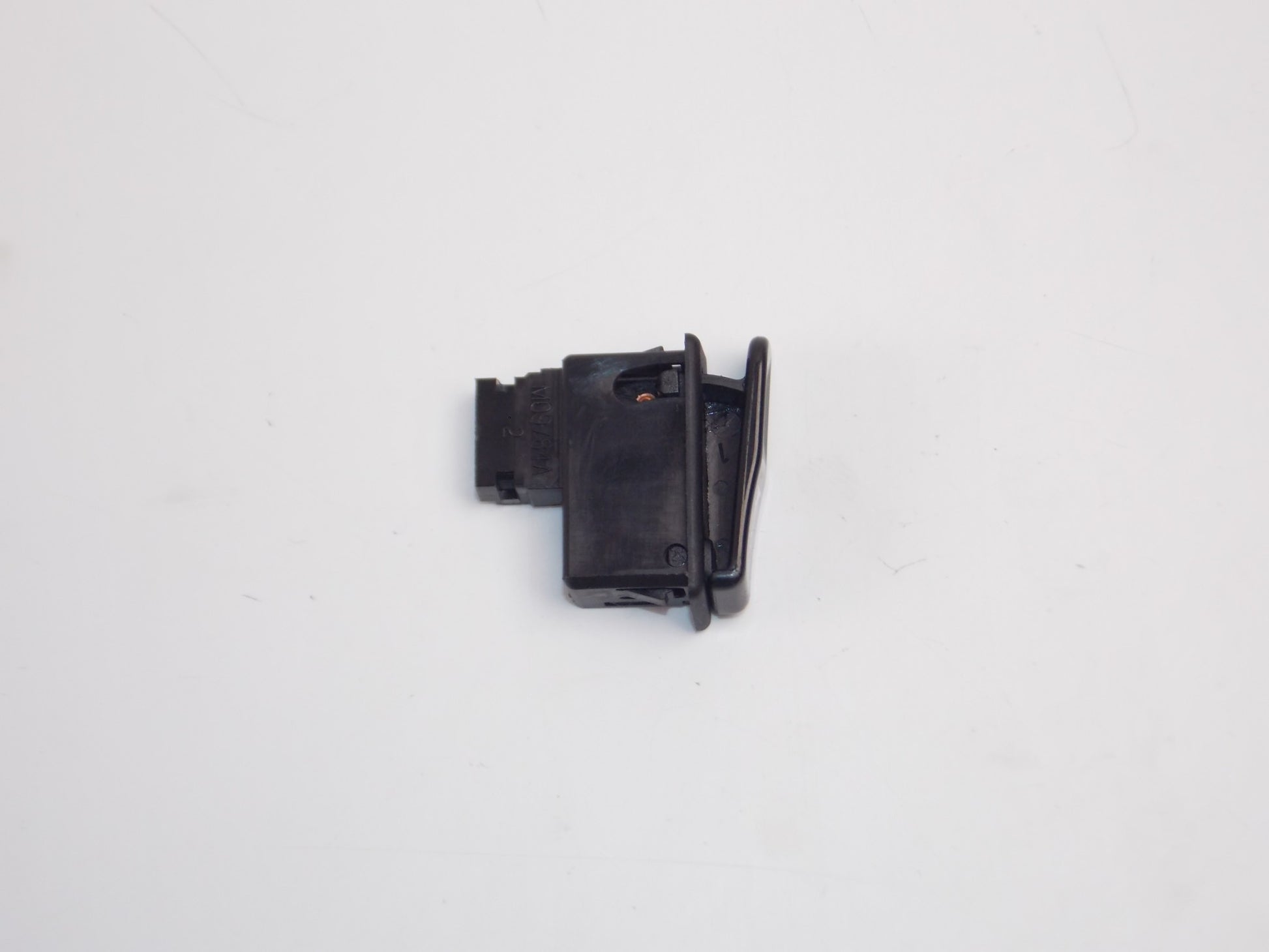 OEM PEUGEOT SCOOTER LXR 125/200 HORN SWITCH BUTTON 801193 | ELECTRIC EQUIPMENT - MotoRaider