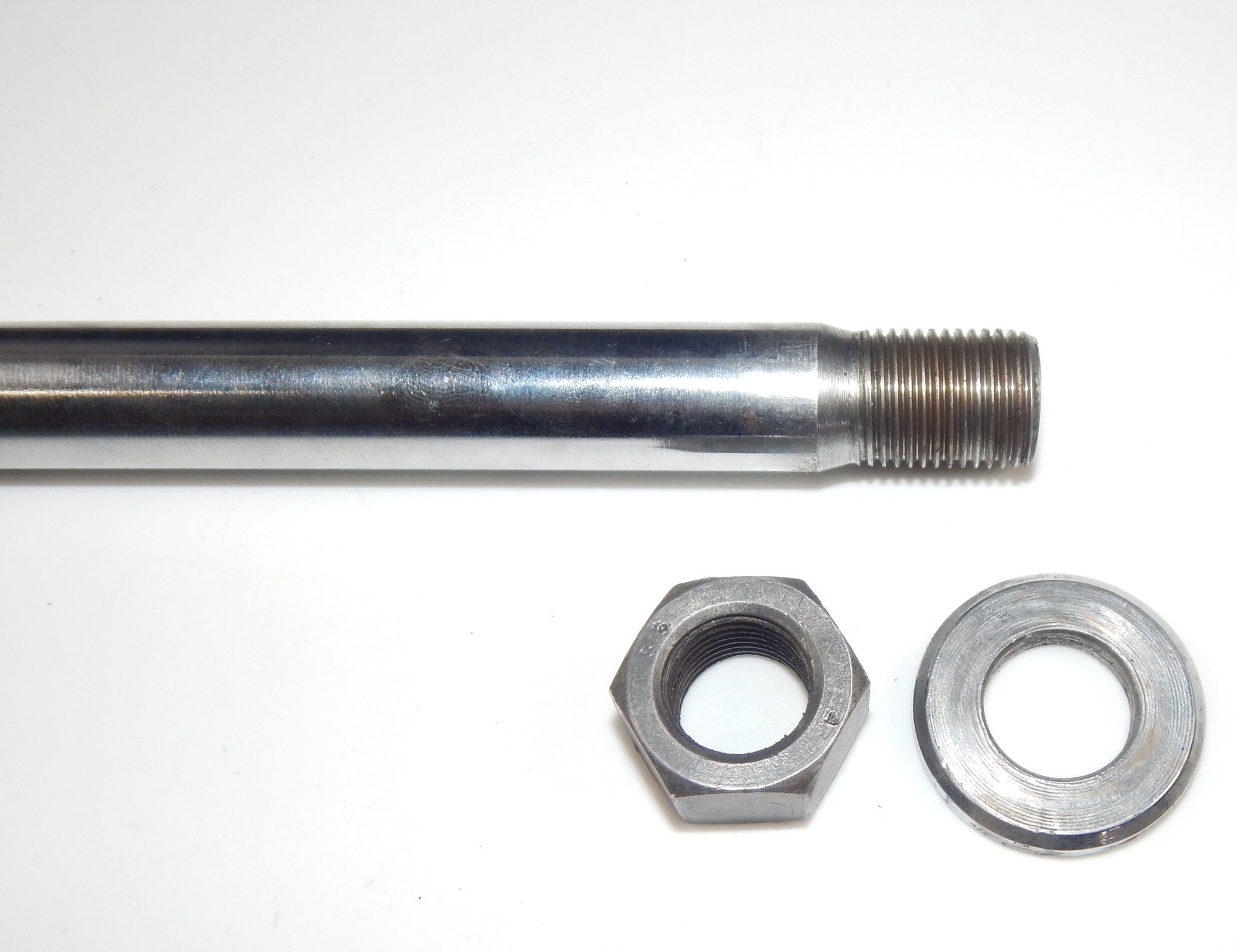 1981 MOTO GUZZI MONZA V50 REAR WHEEL PIN BOLT AXLE L=280mm D=17mm VINTAGE ITALY - MotoRaider