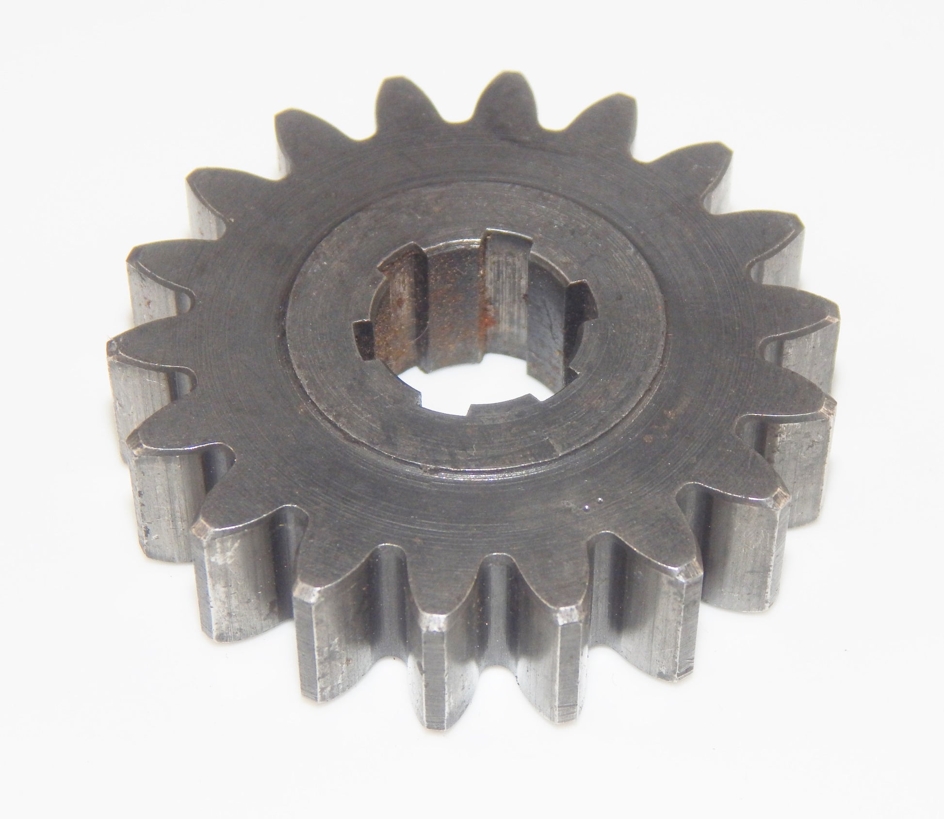 1971 HUSQVARNA MOTORCYCLE TRANSMISSION DRIVE GEAR WHEEL HQV-71 18T HOLE D=17 mm - MotoRaider