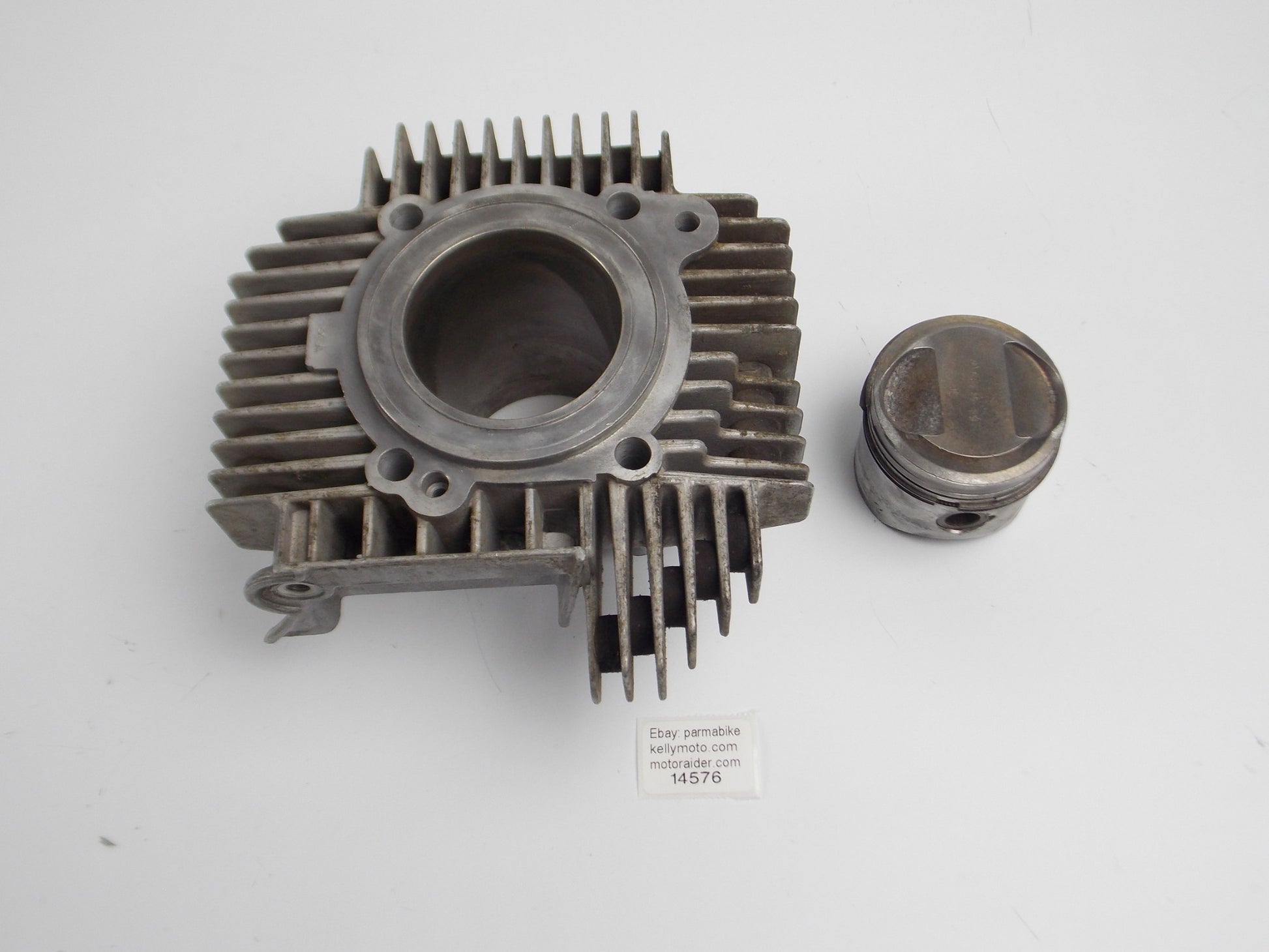 1980's DUCATI PANTAH MOTOR VERTICAL CYLINDER+PISTON 66mm - MotoRaider