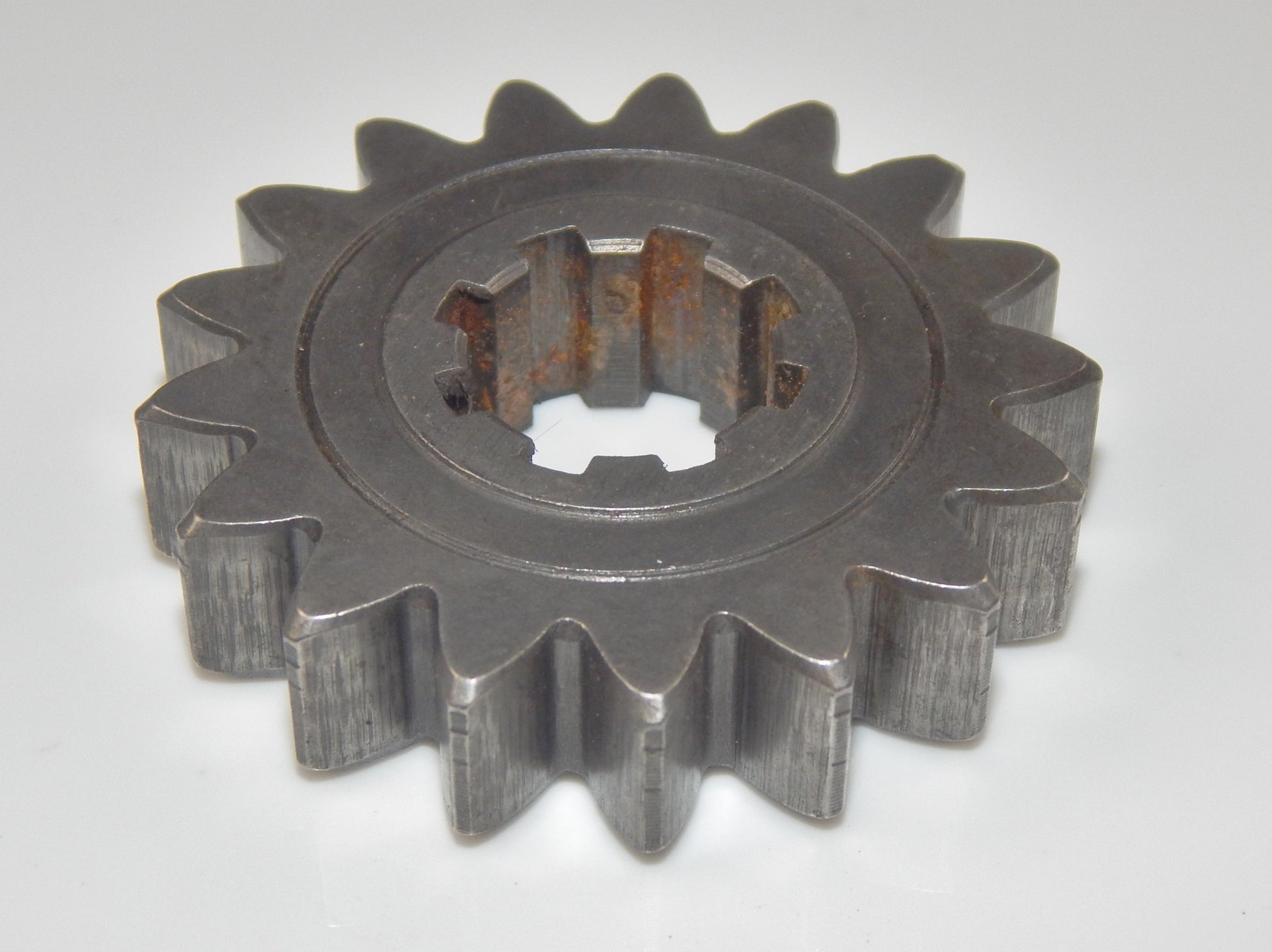 OEM HUSQVARNA MOTORCYCLES 1982 WR 125 TRANSMISSION WHEEL DRIVE 17T GEAR 496 - MotoRaider