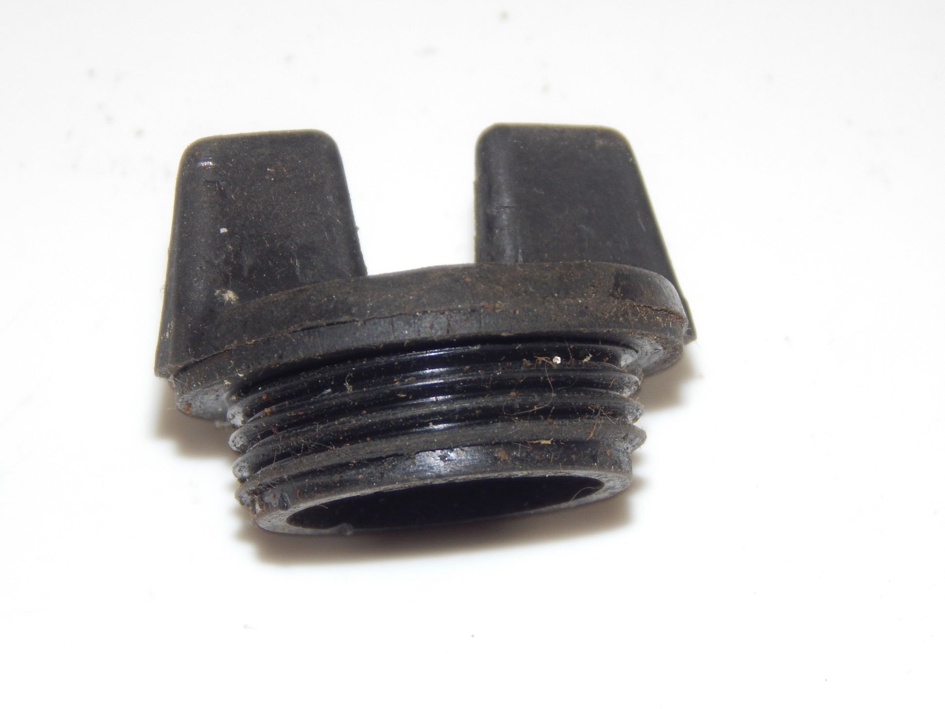 1970's HUSQVARNA ENGINE MOTOR CRANKCASE OIL REFILL CAP THREAD D=30mm - MotoRaider