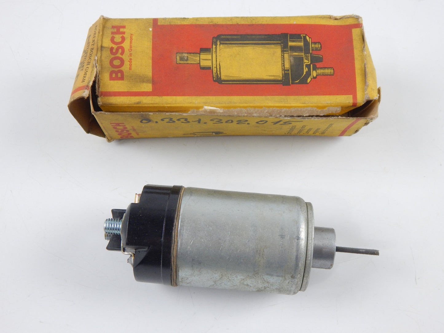 BOSCH ENGAGING RELAY 6 VOLTS FORD (UE) 0.331.302.015 ESCORT CAPRI FIESTA TAUNUS - MotoRaider