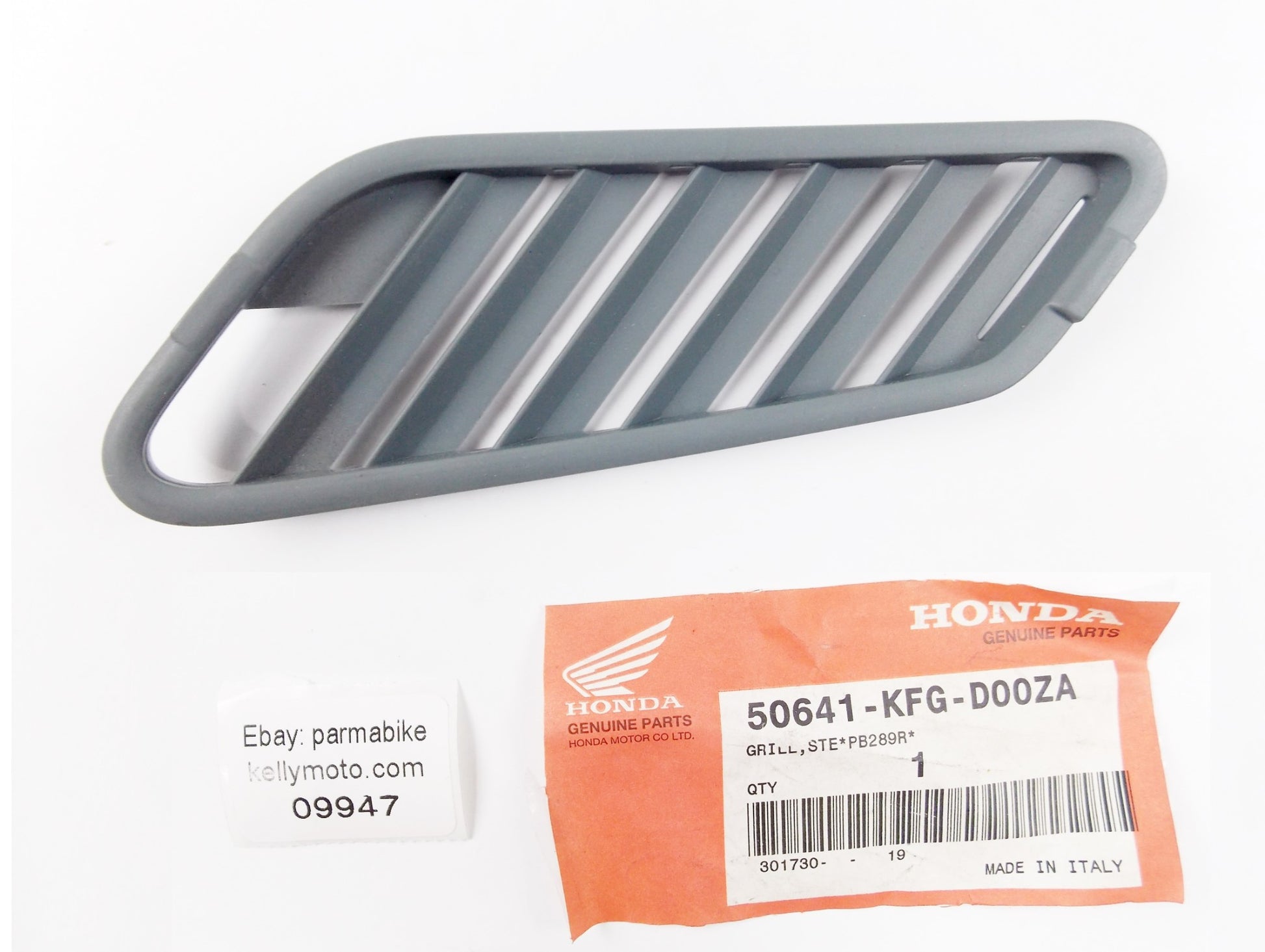 NOS OEM 2001 HONDA PANTHEON FES 125/150/250 GRILLE STEP BG123R 50641-KFG-D00ZA - MotoRaider