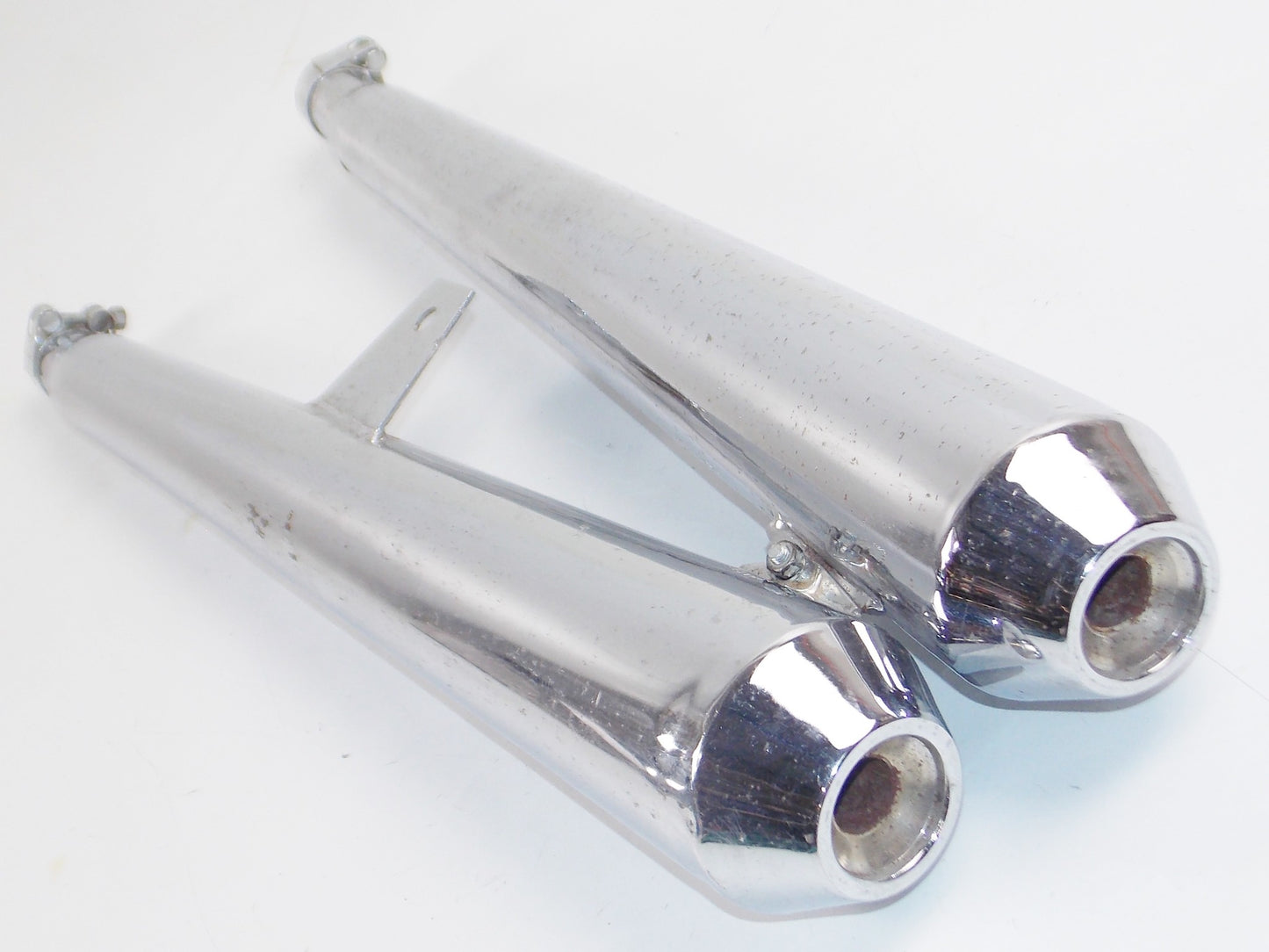 BUSSO DECIBEL EXHAUST RIGHT L=600mm INLET D=32mm CHROME ITALY HONDA YAMAHA GUZZI - MotoRaider