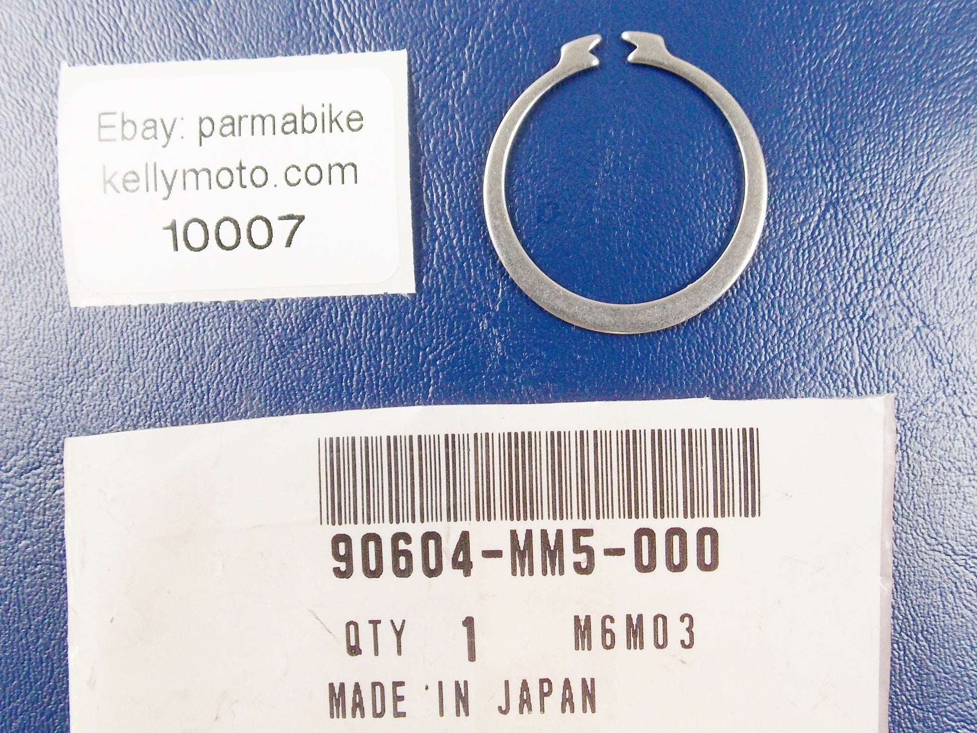 OEM HONDA 1994-1995 | 2011 | 2014 | 2018-2019 CB1000 CIRCLIP 30mm 90604-MM5-000 - MotoRaider