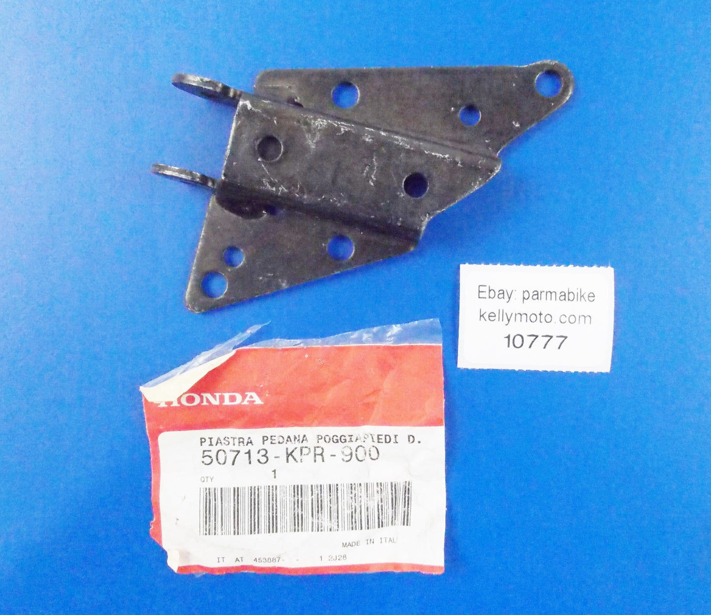 OEM HONDA SH125 SH150 PLATE FOOT BOARD REAR RIGHT 50713-KPR-900 | 50713KPR900 - MotoRaider