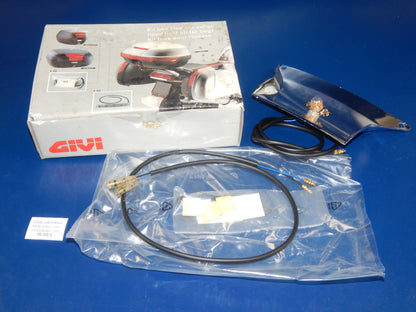 GIVI TOP CASE LUGGAGE E-42 REAR STOP BRAKE LIGHT KIT MOTORCYCLE SCOOTER E-76 - MotoRaider