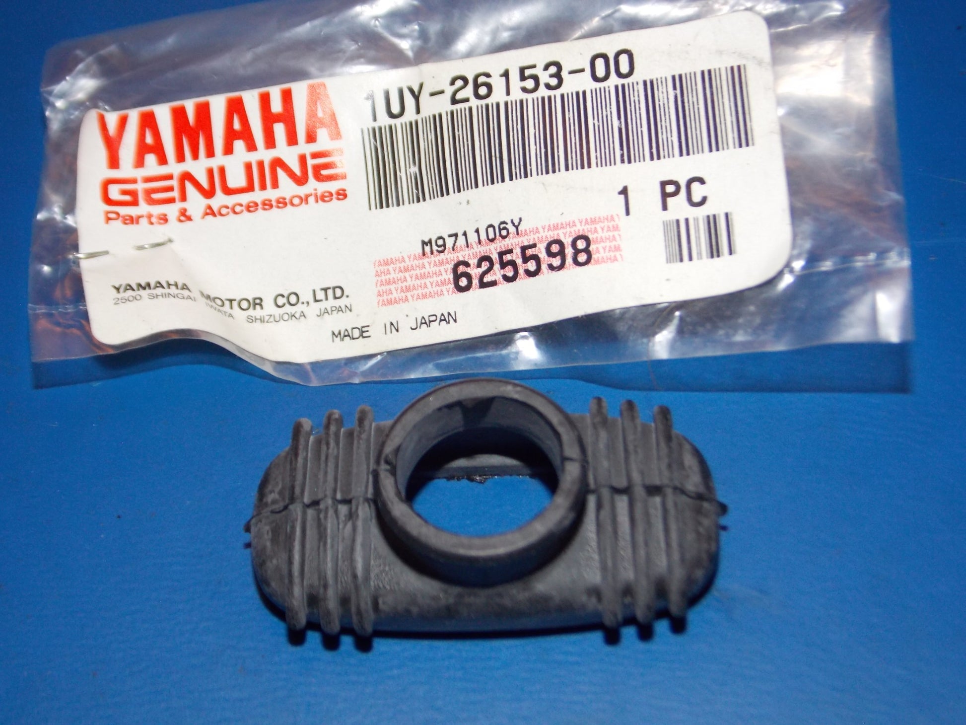 NOS YAMAHA 1987-2013 YFM350  LEVER GRIP 1UY-26153 - MotoRaider