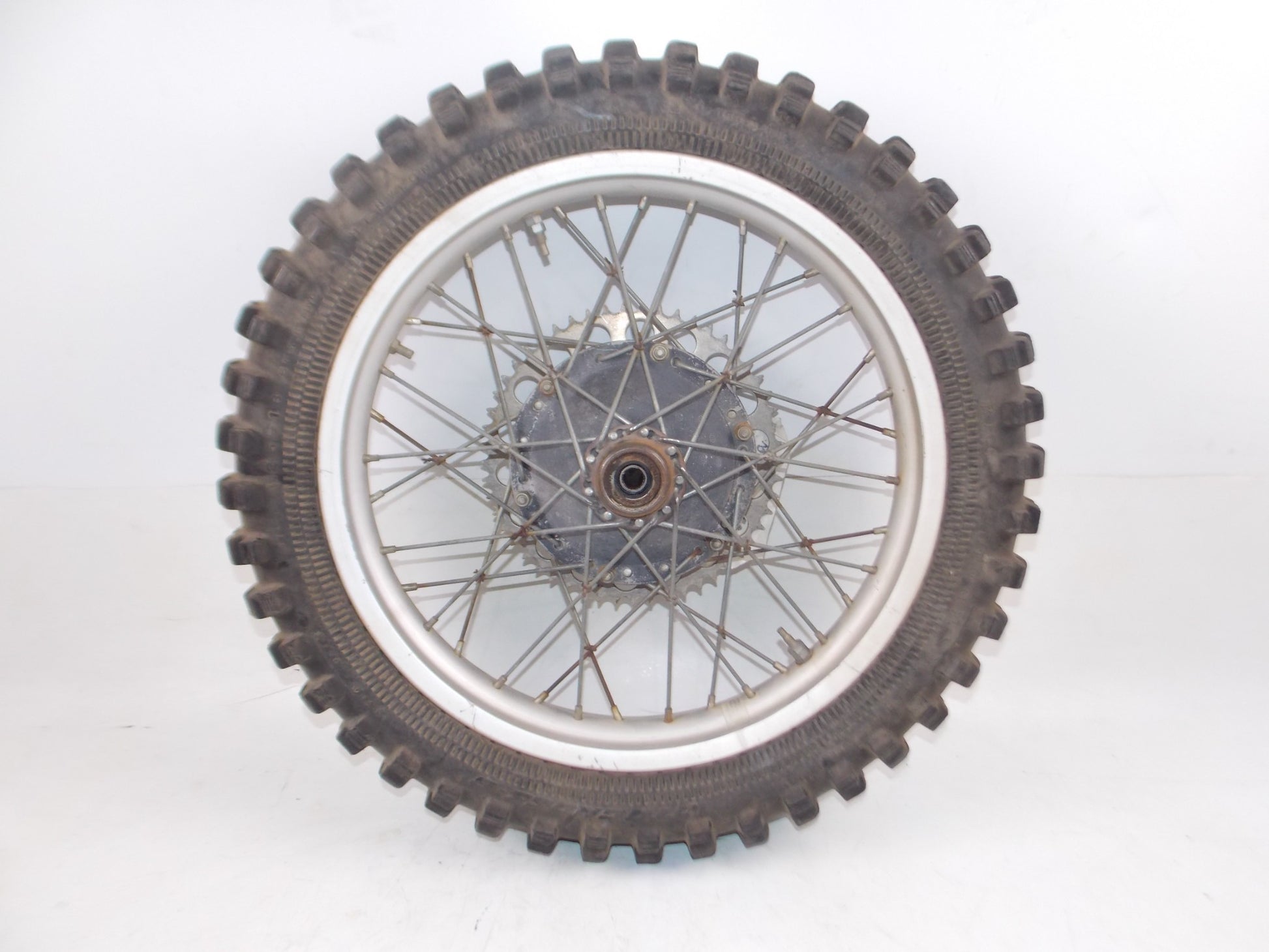 18" REAR WHEEL RIM HUB SPOKE SPROCKET HUSQVARNA 1972 125 WR CR MJ-0170 VINTAGE - MotoRaider