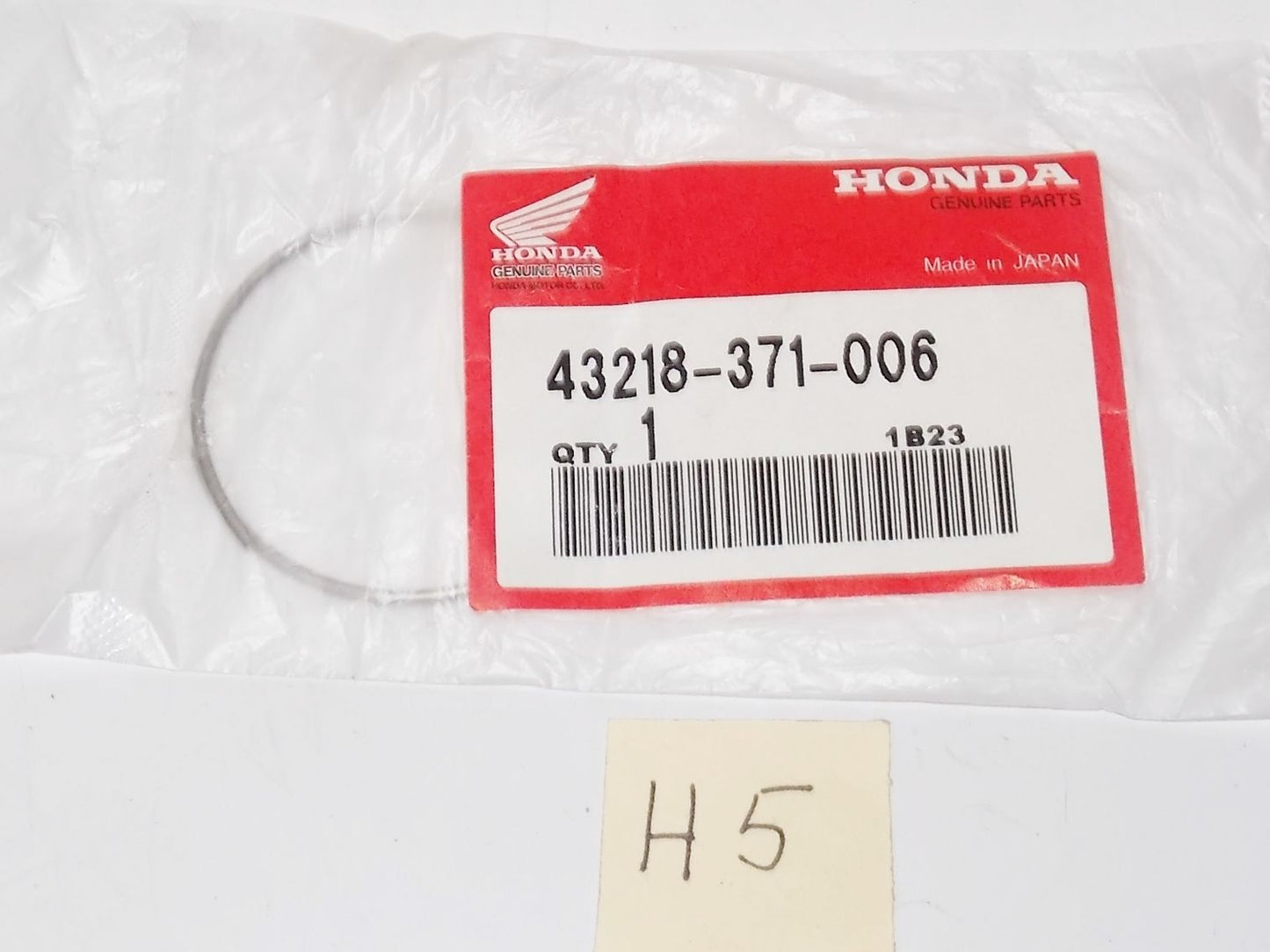 NEW NOS HONDA 1976 1977 1978 1980 1981 CB750 GL1000 CX500 CBX CLIP 43218-371-006 - MotoRaider