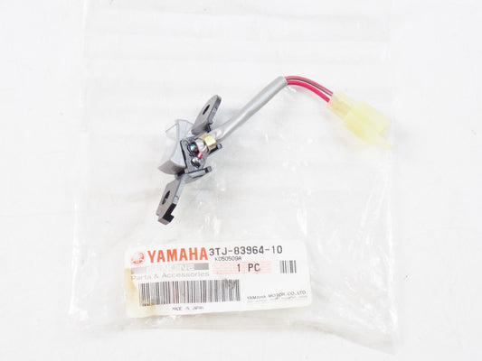 NOS GENUINE OEM YAMAHA 1995 1996 YZF600 YZF600RG YZF600RH SWITCH 3TJ-83964-10 - MotoRaider