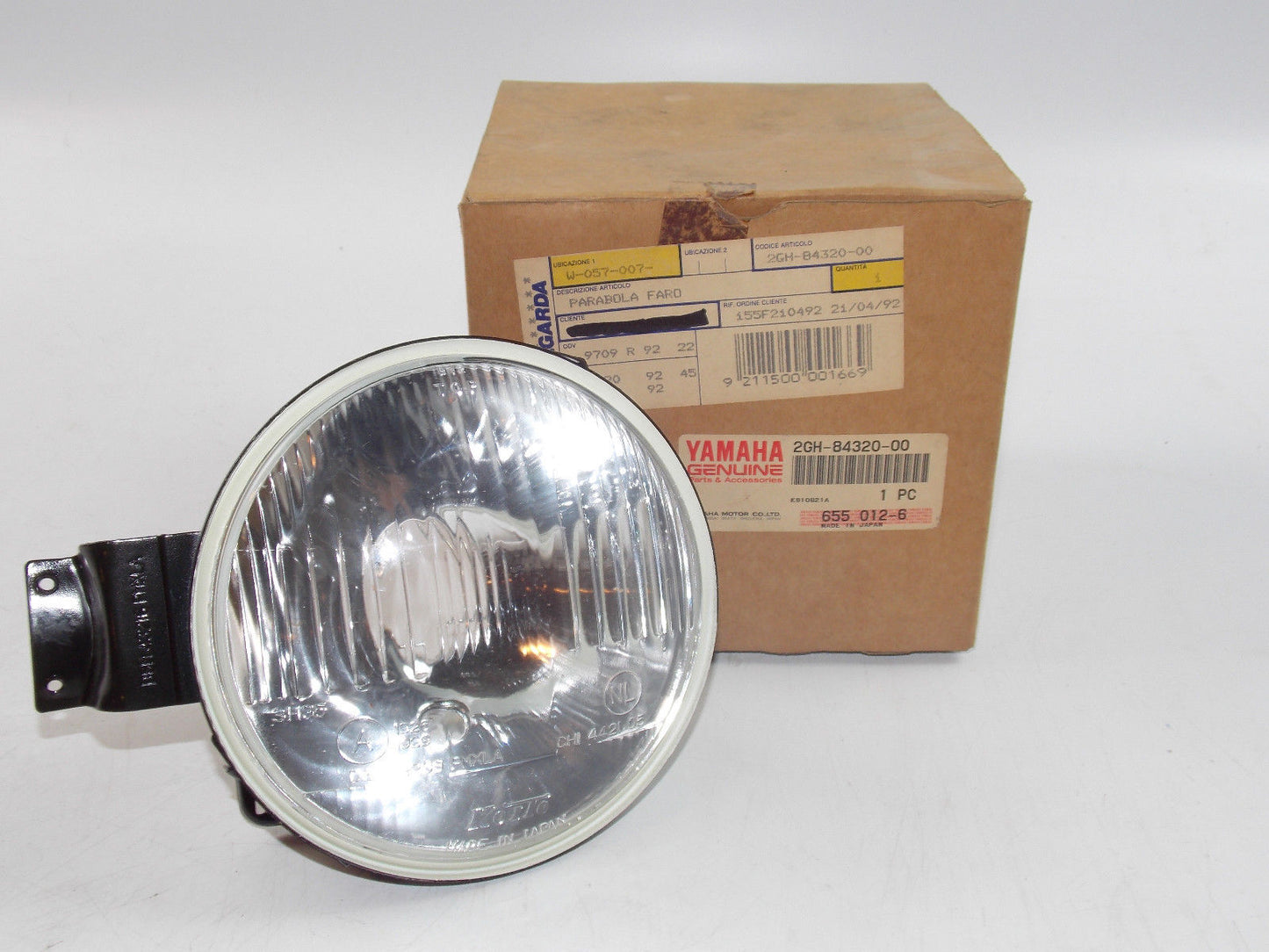 NOS YAMAHA 1987 1997 XTZ750 FZR1000 TDR125 HEADLIGHT LENS REFLECTOR 2GH-84320 - MotoRaider