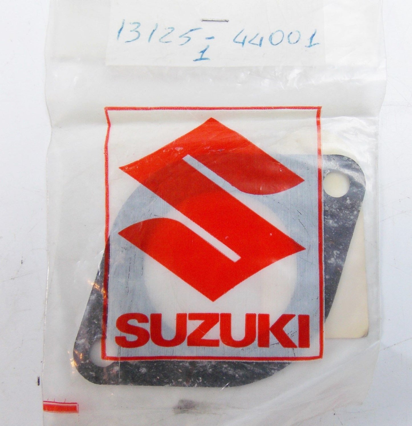 NOS SUZUKI 1977 1978 1979 CARBURETOR GASKET GS400 GS425  13125-44001 - MotoRaider