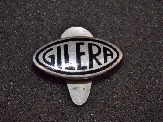 VINTAGE GILERA MOTORCYCLE LAPEL EYELET PIN BADGE ITALY SATURNO 124 125 5V STRADA - MotoRaider