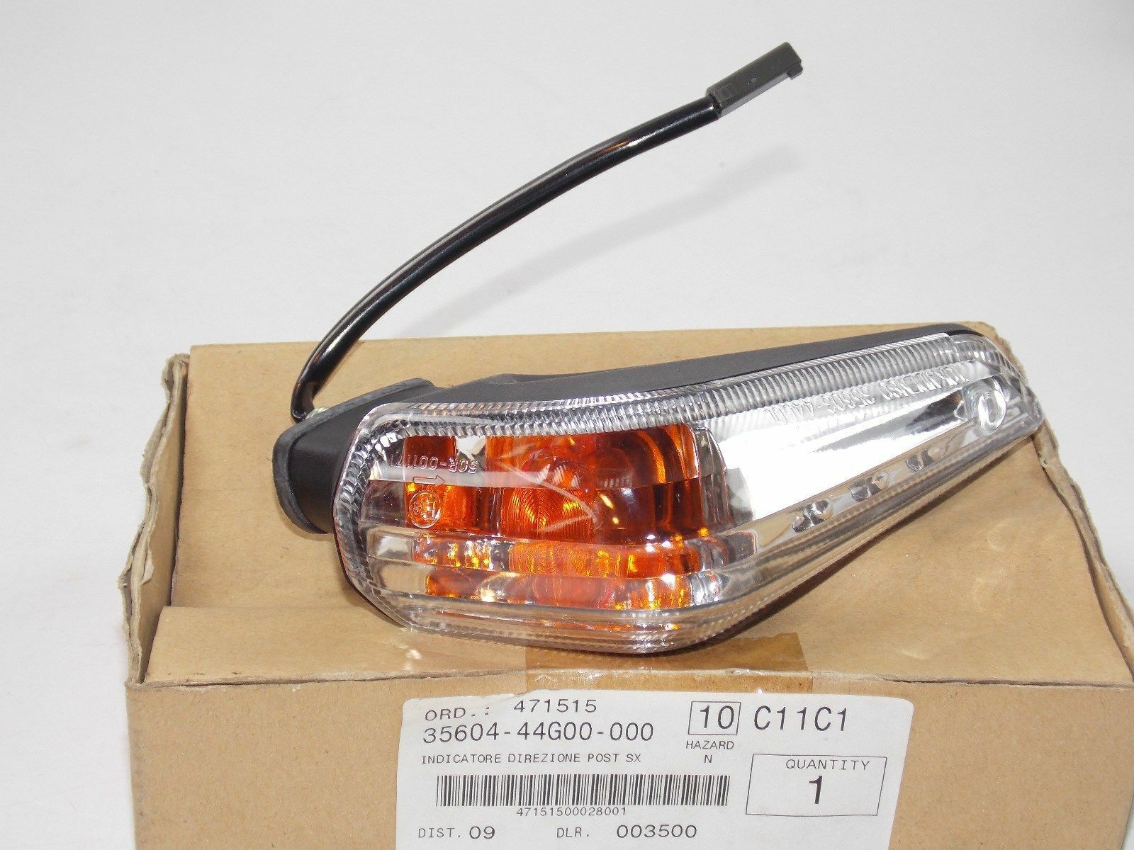 NOS SUZUKI 2006 2007 2008 2009 2010 REAR TURN SIGNAL GRS600  35604-44G00 - MotoRaider