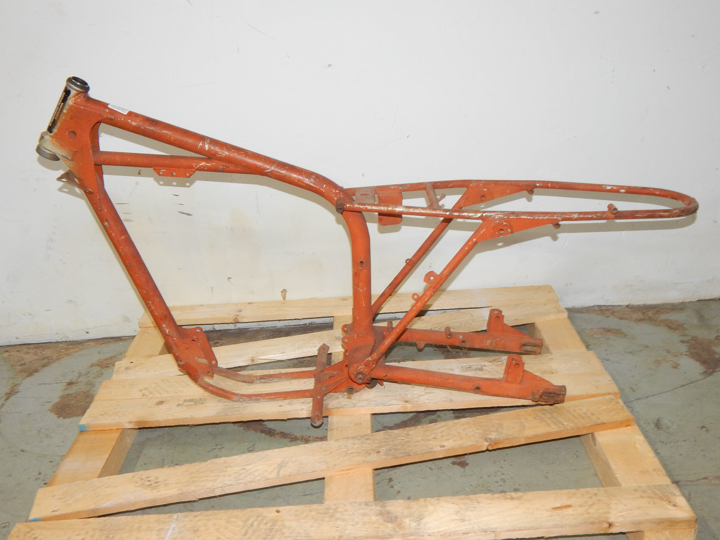 HUSQVARNA 1971 360 C-ENDURO FRAME CHASSIS + SWING ARM SI-1285 VINTAGE - MotoRaider