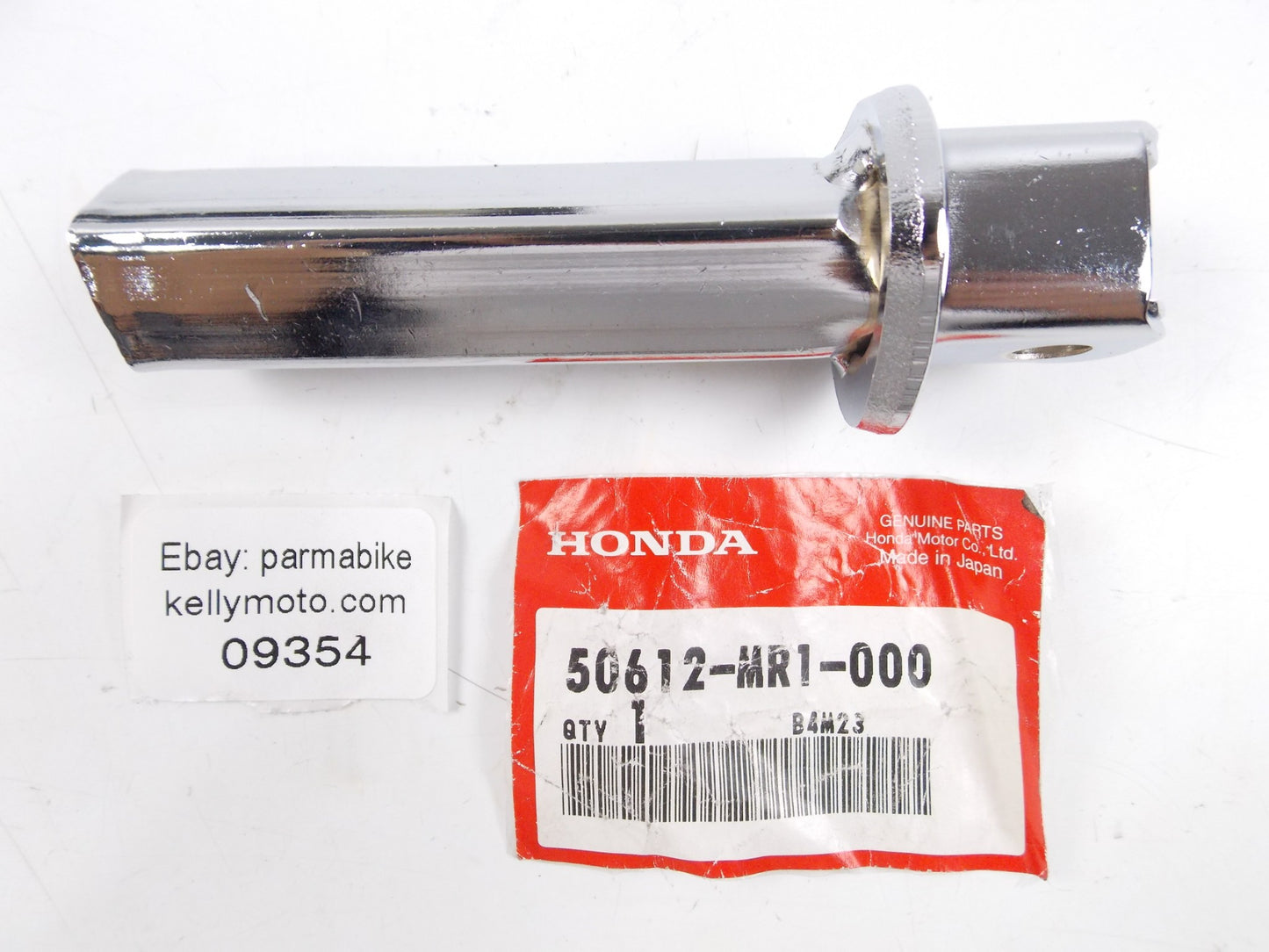 NOS OEM HONDA 1987 VF700 | 2004-2009 VTX1300 RIGHT STEP BAR 50612-MR1-000 - MotoRaider