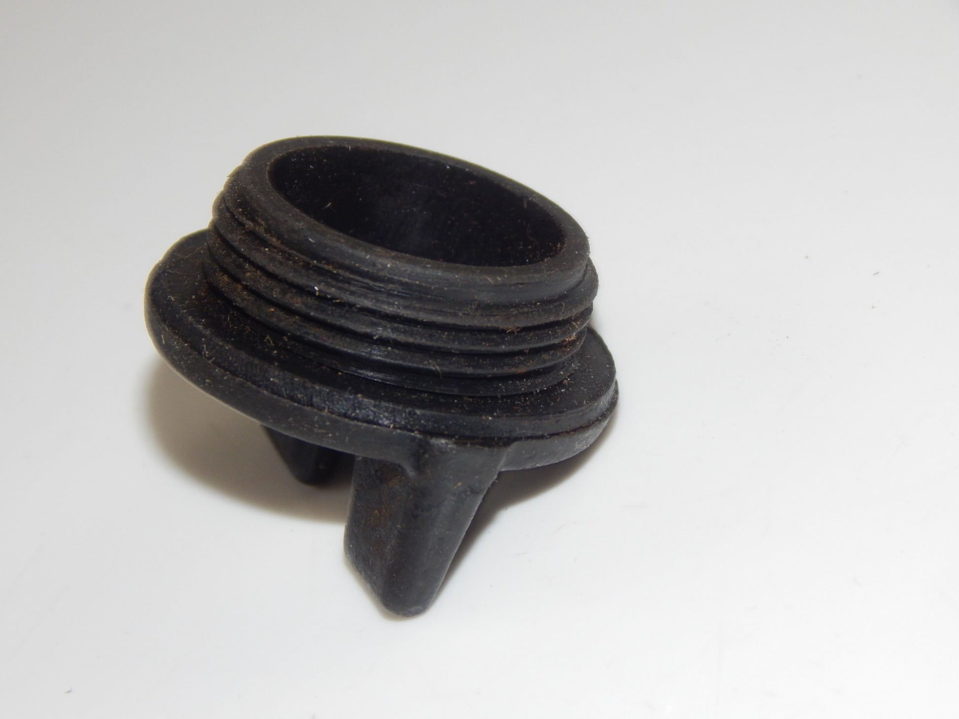 1970's HUSQVARNA ENGINE MOTOR CRANKCASE OIL REFILL CAP THREAD D=30mm CR VINTAGE - MotoRaider