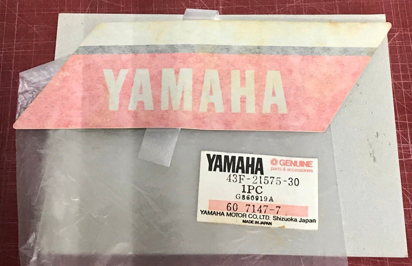 NOS "YAMAHA" 1986 XT250 350 500L 600 EMBLEM DECAL STICKER GRAPHIC 43F-21575-30 - MotoRaider