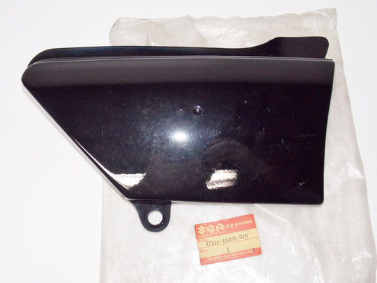 NOS SUZUKI 1977 1978 1979 GS750 RH FRAME COVER RIGHT SIDE PANEL 47111-45000-019 - MotoRaider