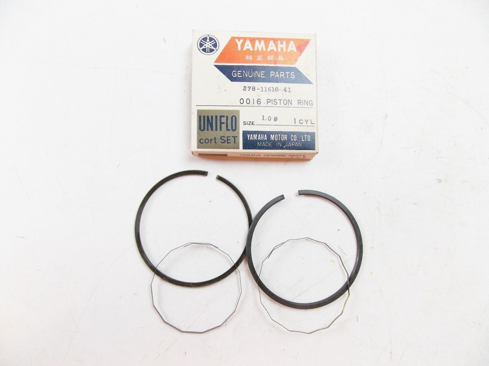 NOS YAMAHA  1970-1972 PISTON RING SET  4TH O/S 1.00 R5  278-11610-41 - MotoRaider