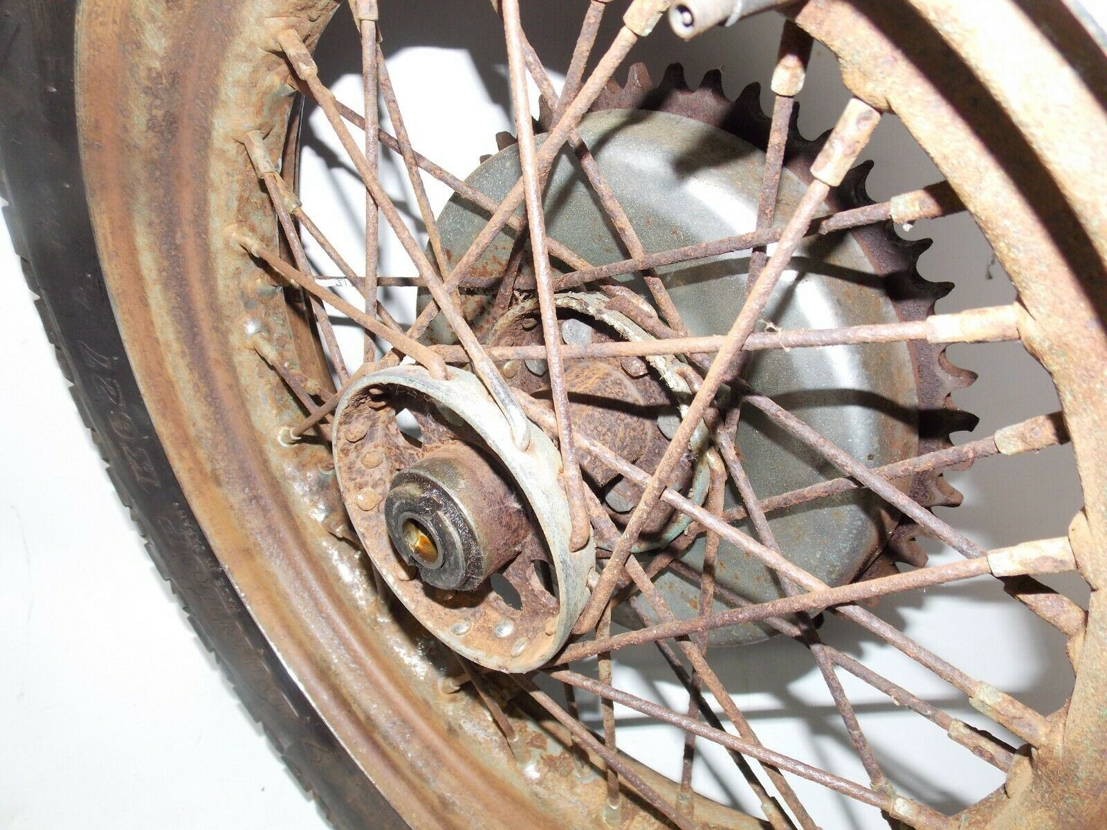 1960's HARLEY SPORTSTER IRONHEAD 16" REAR WHEEL RIM 51T SPROCKET HUB SPOKES - MotoRaider