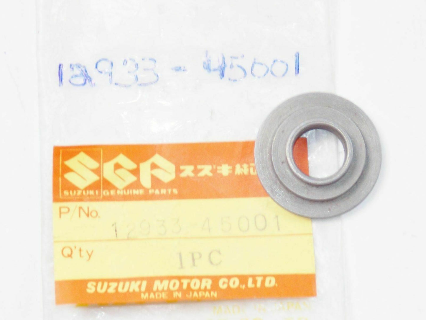 NOS SUZUKI 1977-2009 SEAT VALVE SPRING GS550 GS425 VS1400 VL1500  12933-45001 - MotoRaider