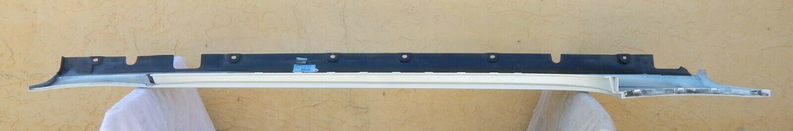 OEM 2016 ROLLS ROYCE DAWN WHITE RIGHT ROCKER PANEL TRIM SKIRT COVER 51777371324 - MotoRaider