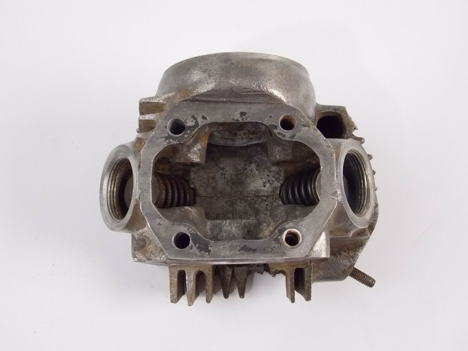 1970's HONDA CT70 K1 K2 TRAIL 70 MOTOR ENGINE CYLINDER HEAD VALVES 12200-087-000 - MotoRaider