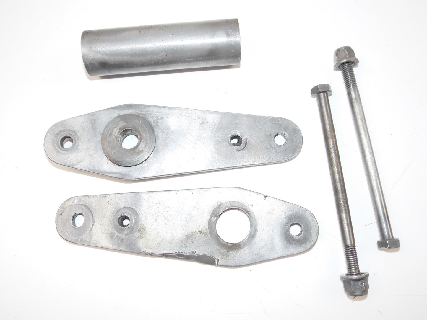 HUSQVARNA 1977-1980 CR WR 390 REAR MOTOR MOUNTS PLATES+BOLTS+SPACERS - MotoRaider