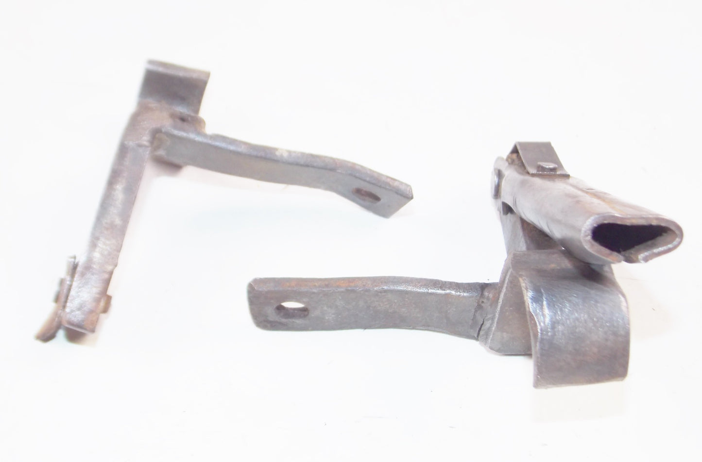 1953-56 MV AGUSTA PULMAN 125cc FRAME CHASSIS FOOT PEGS SUPPORT STAND STAY ITALY - MotoRaider