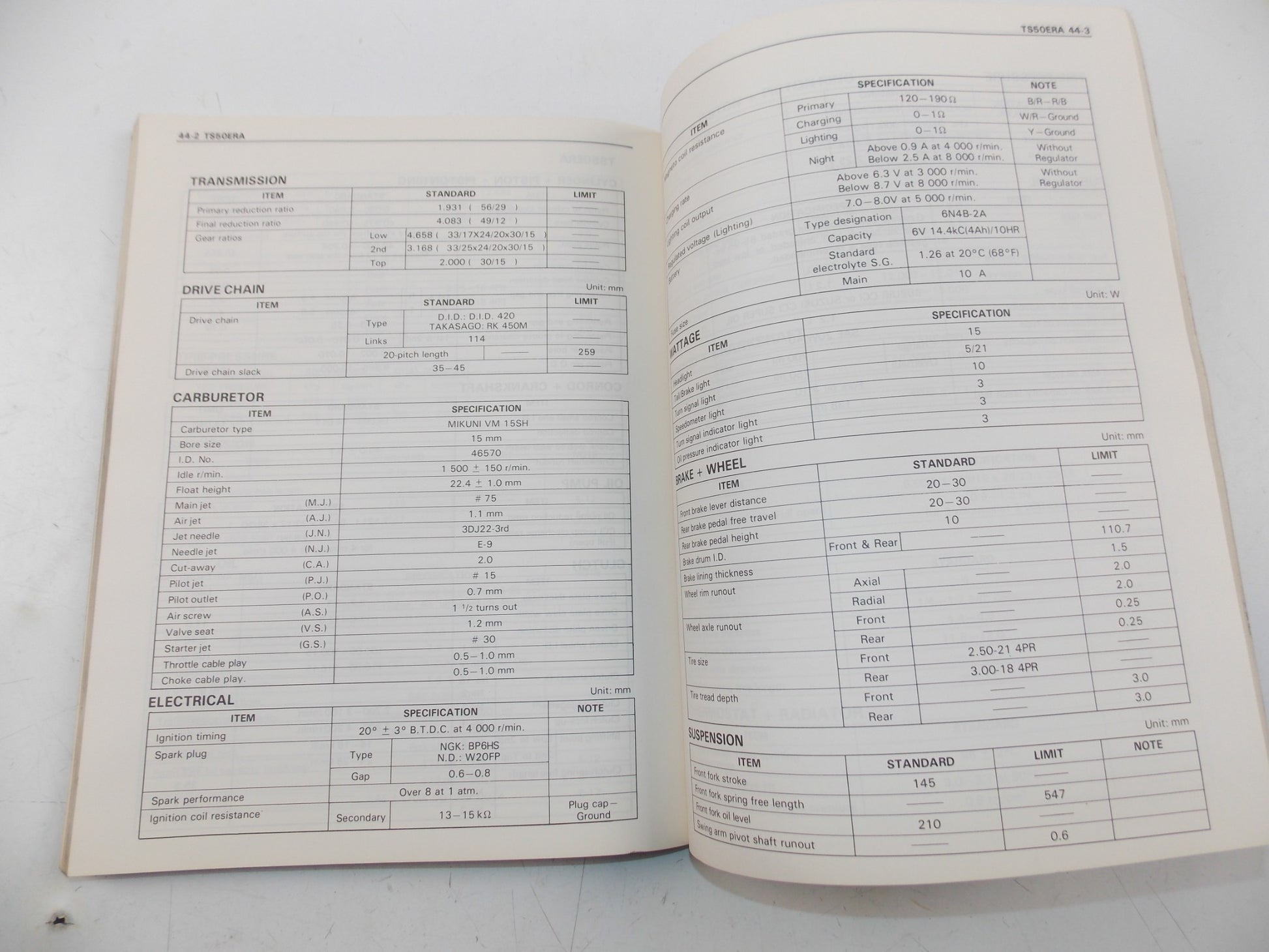 08/1984 SERVICE DATA MANUAL CATALOG SUZUKI 4 & 2 STROKE ENGLISH 99510-01840-01E - MotoRaider