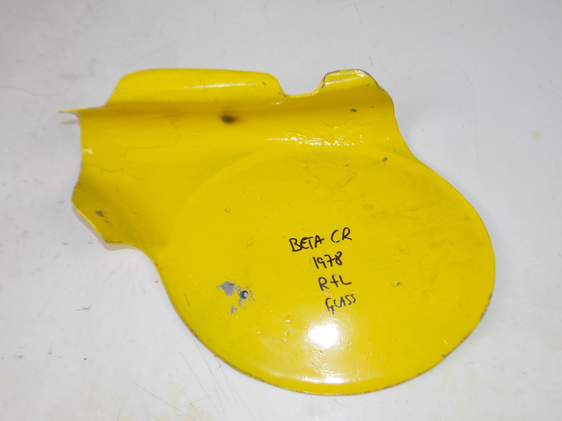 BETA 1978 CR 250 FRAME FIBERGLASS RH LH SIDE COVER PANEL NUMBER PLATE YELLOW - MotoRaider